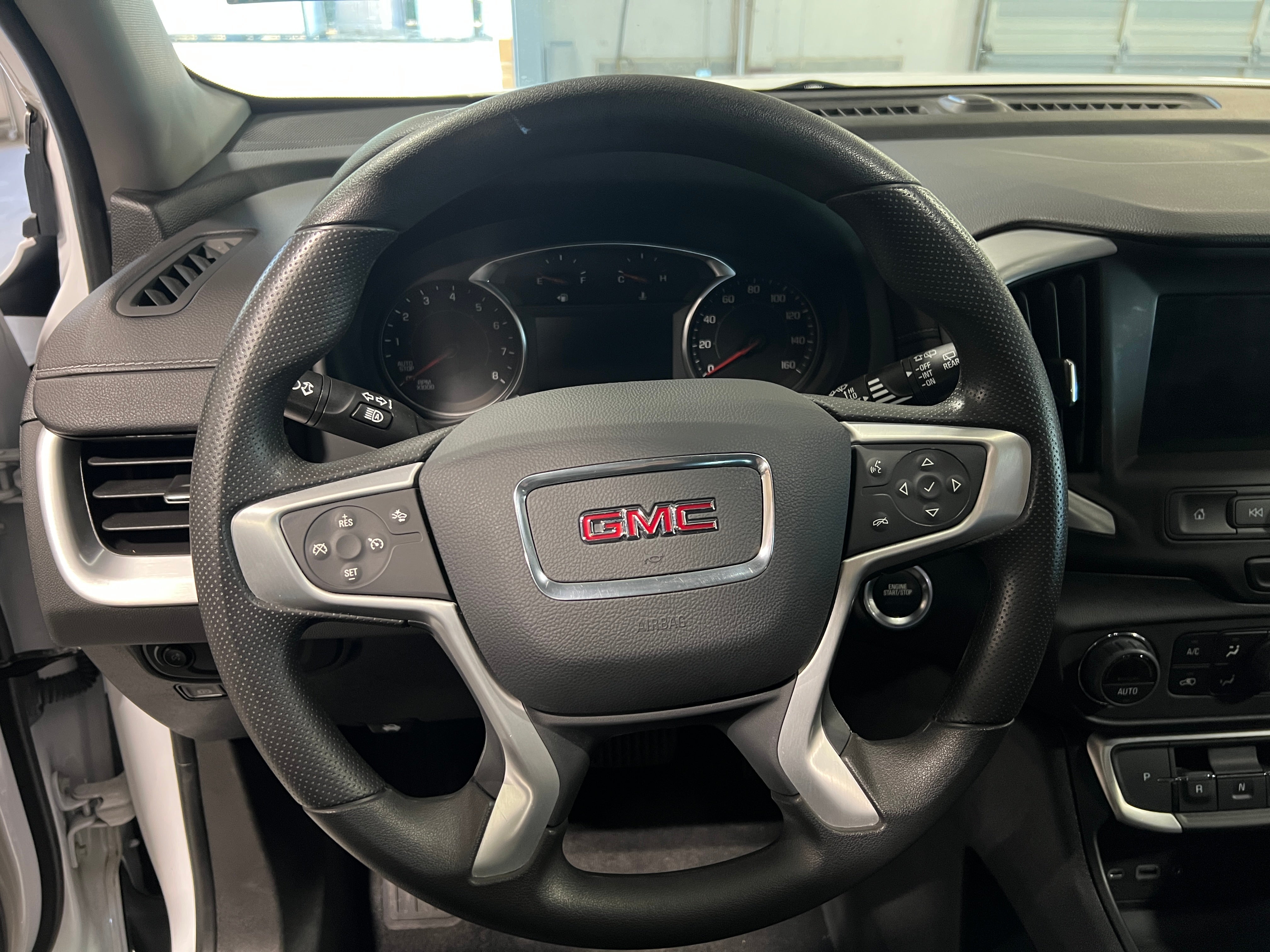 2023 GMC Terrain SLE 5