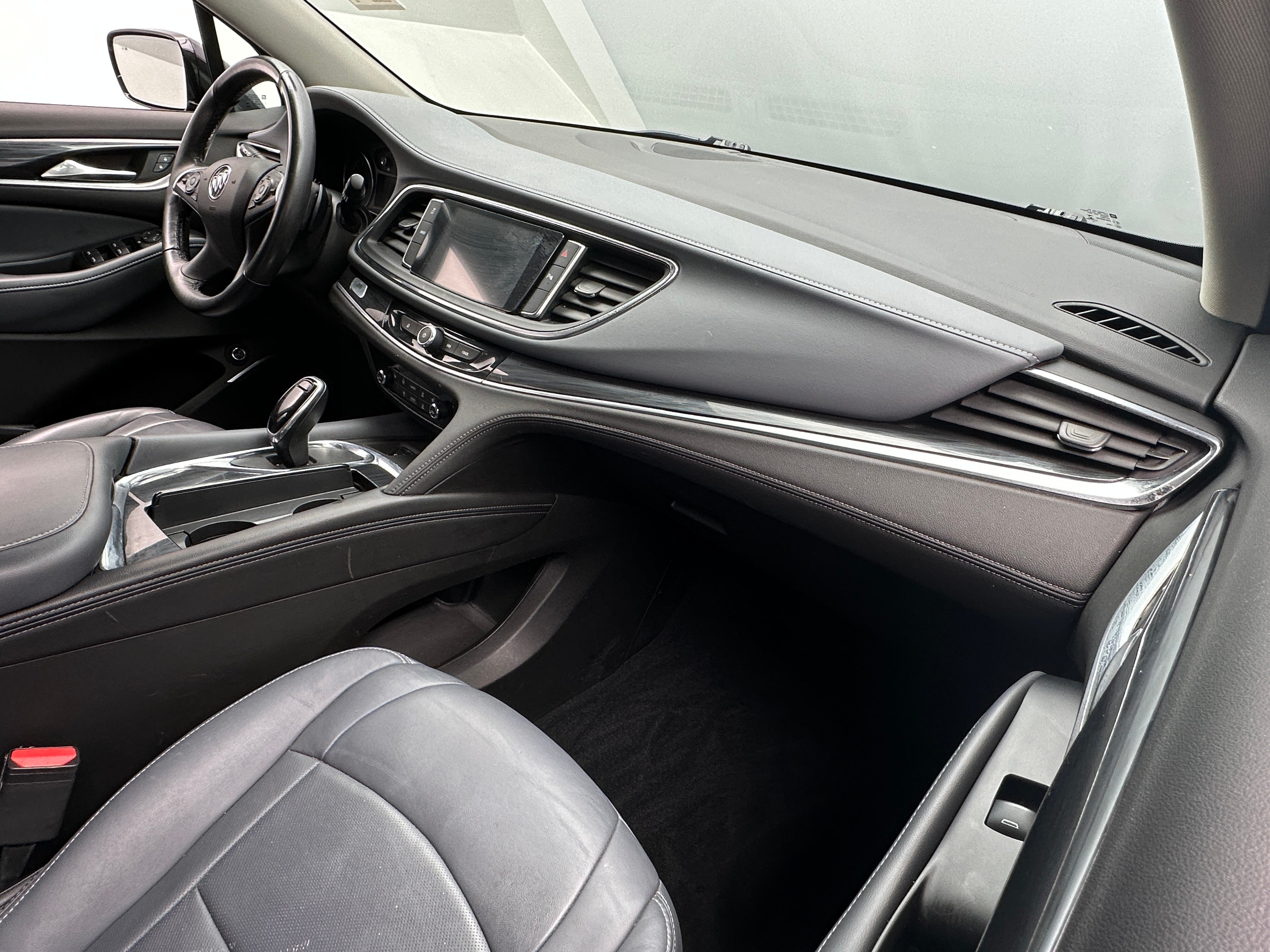 2021 Buick Enclave Essence 2