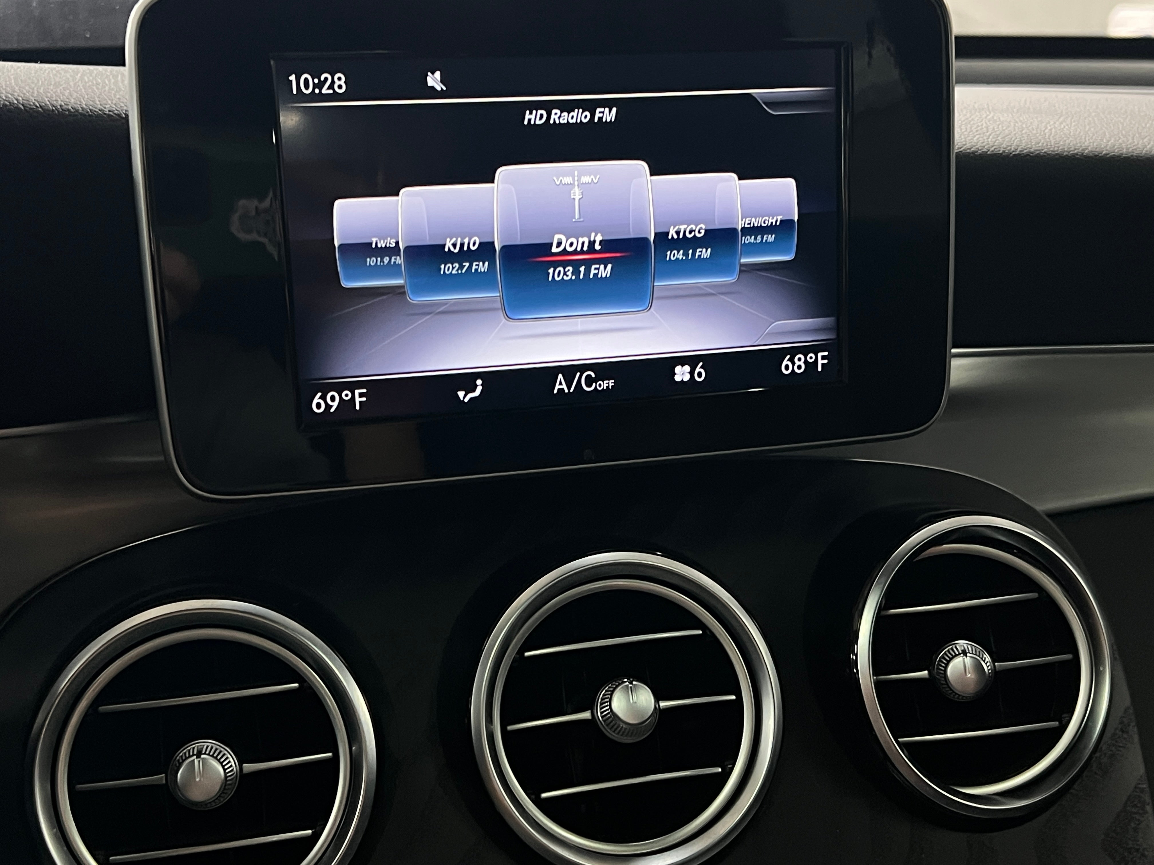 2019 Mercedes-Benz GLC 300 3