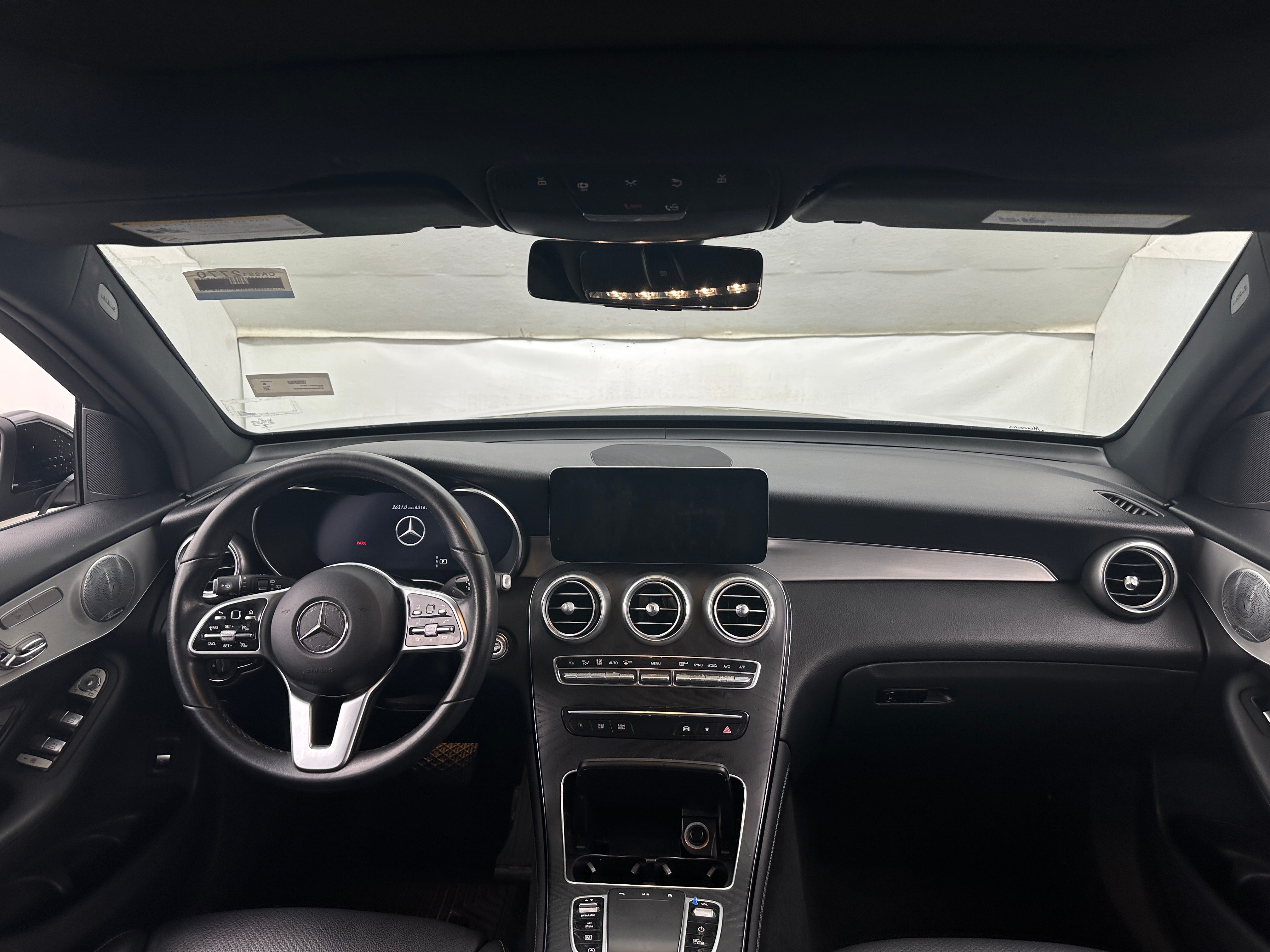 2021 Mercedes-Benz GLC 300 2