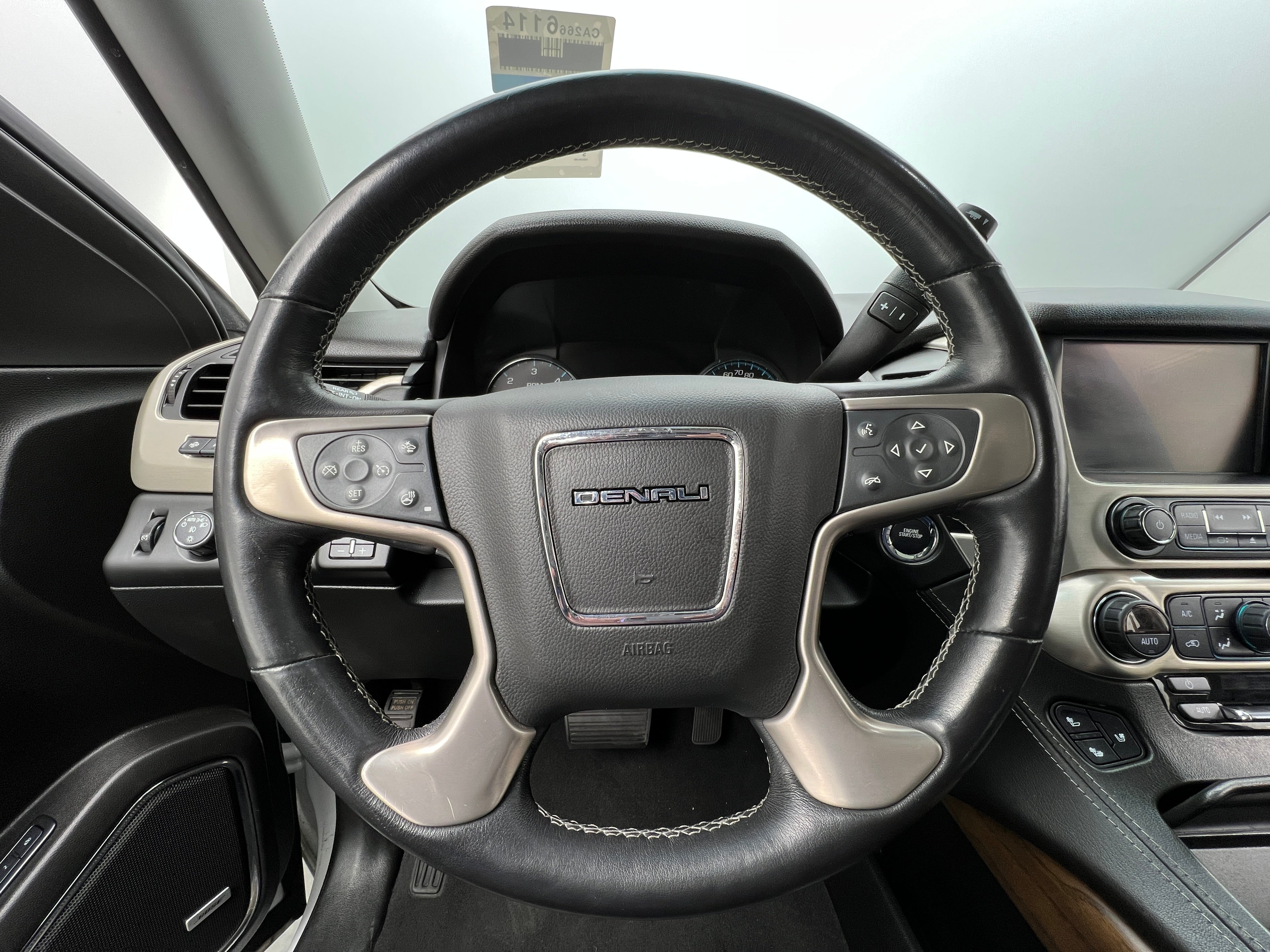 2020 GMC Yukon XL Denali 4