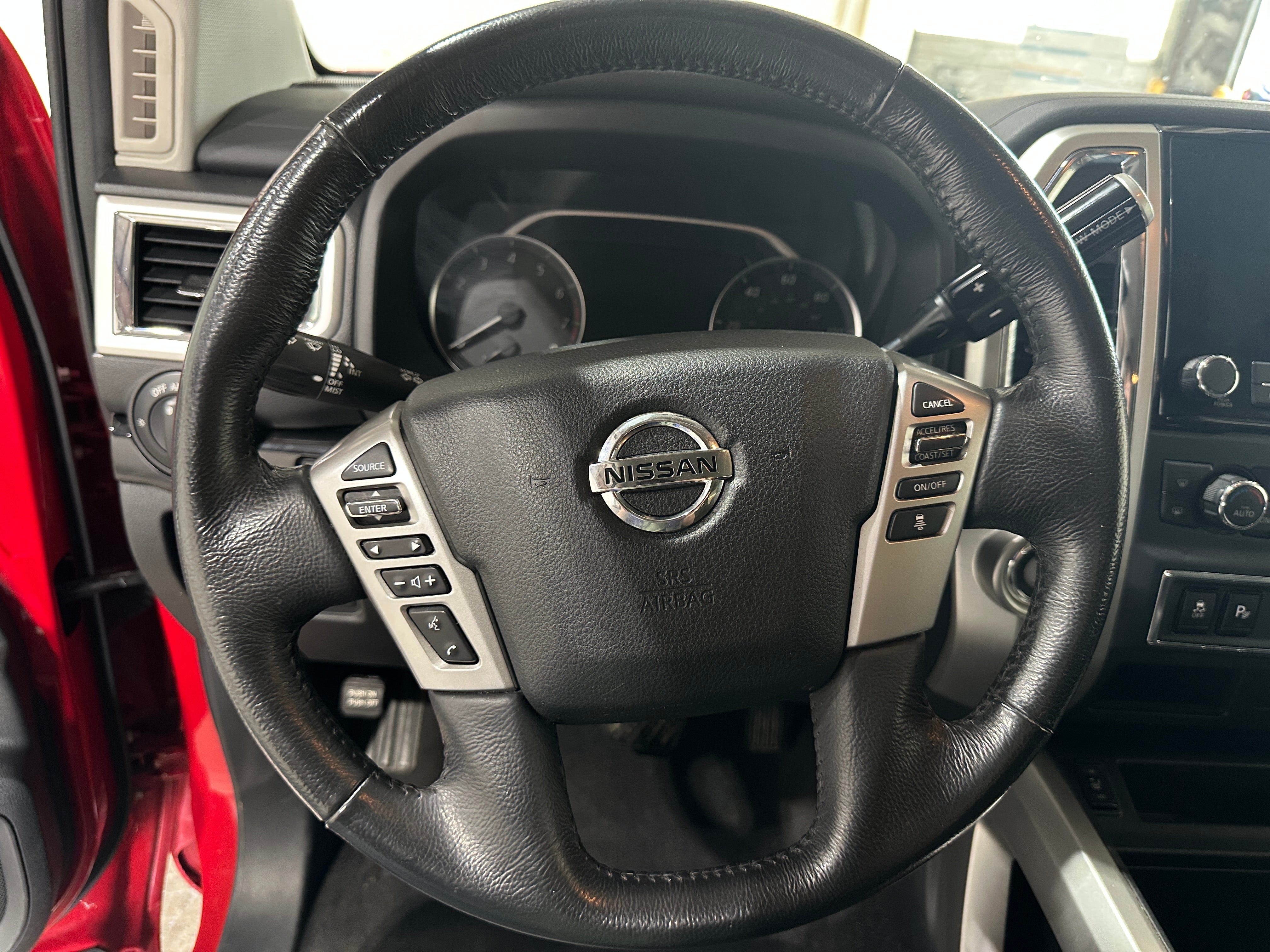 2021 Nissan Titan SV 5
