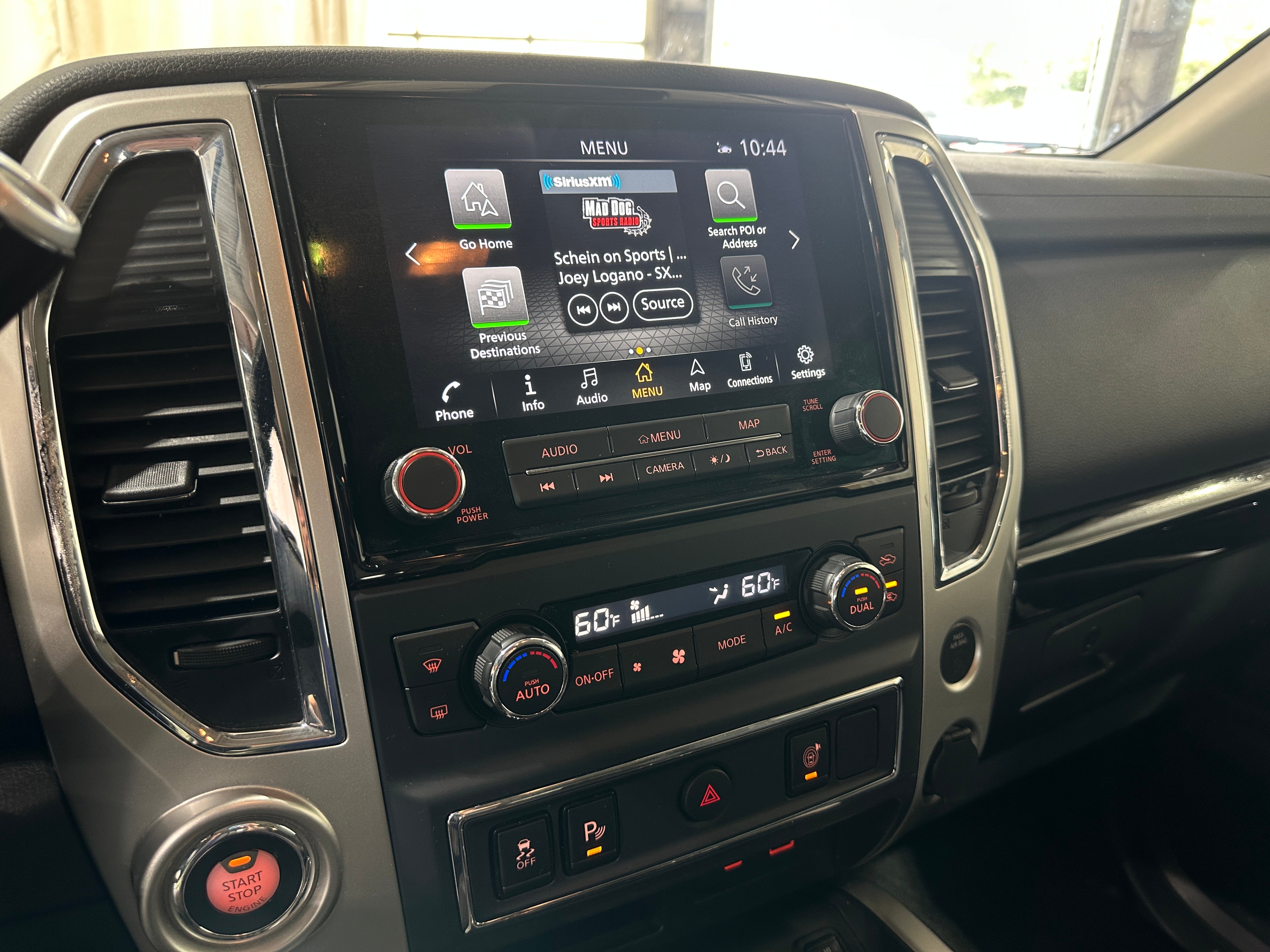 2021 Nissan Titan SV 4