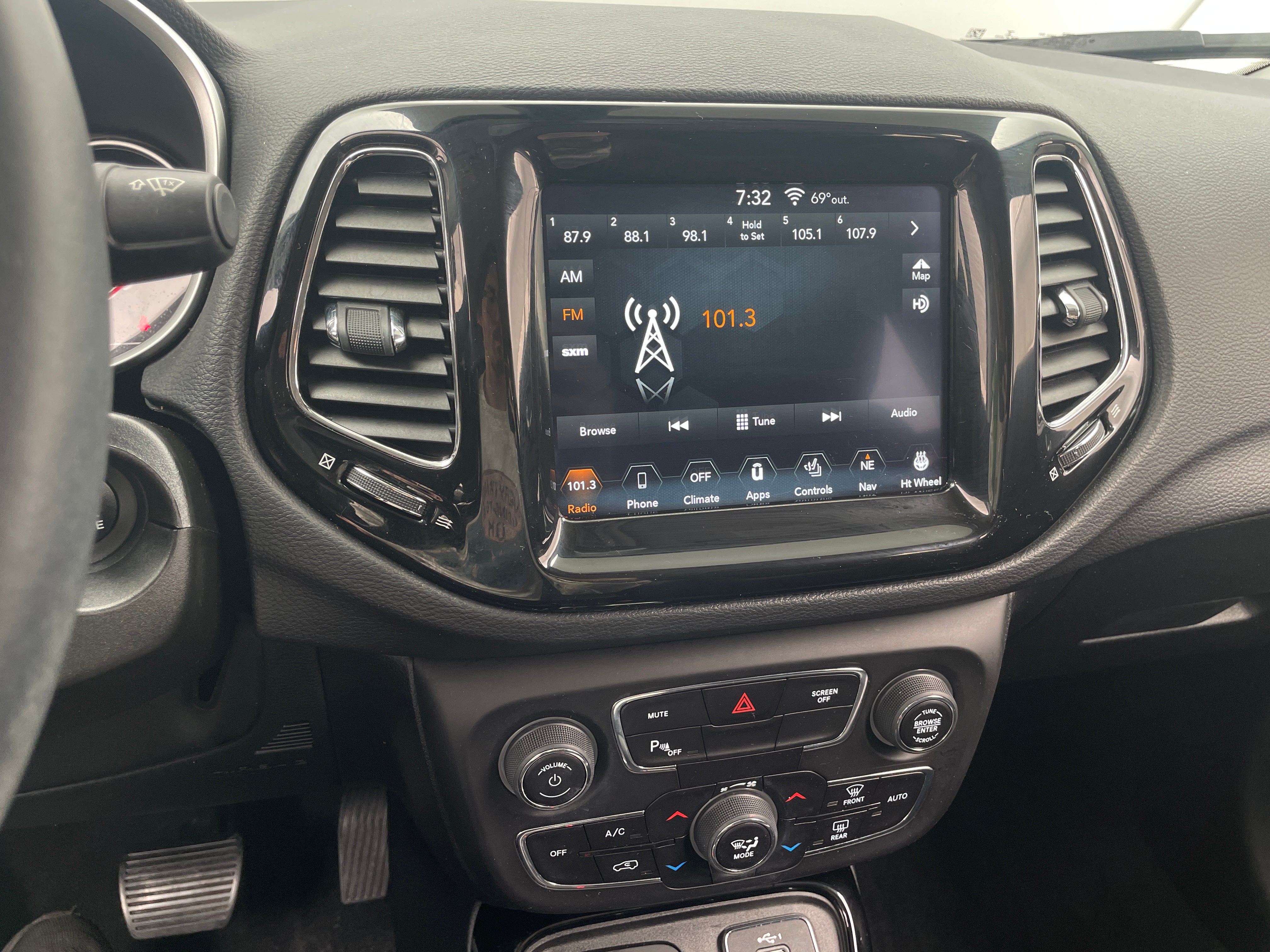 2019 Jeep Compass Limited 3