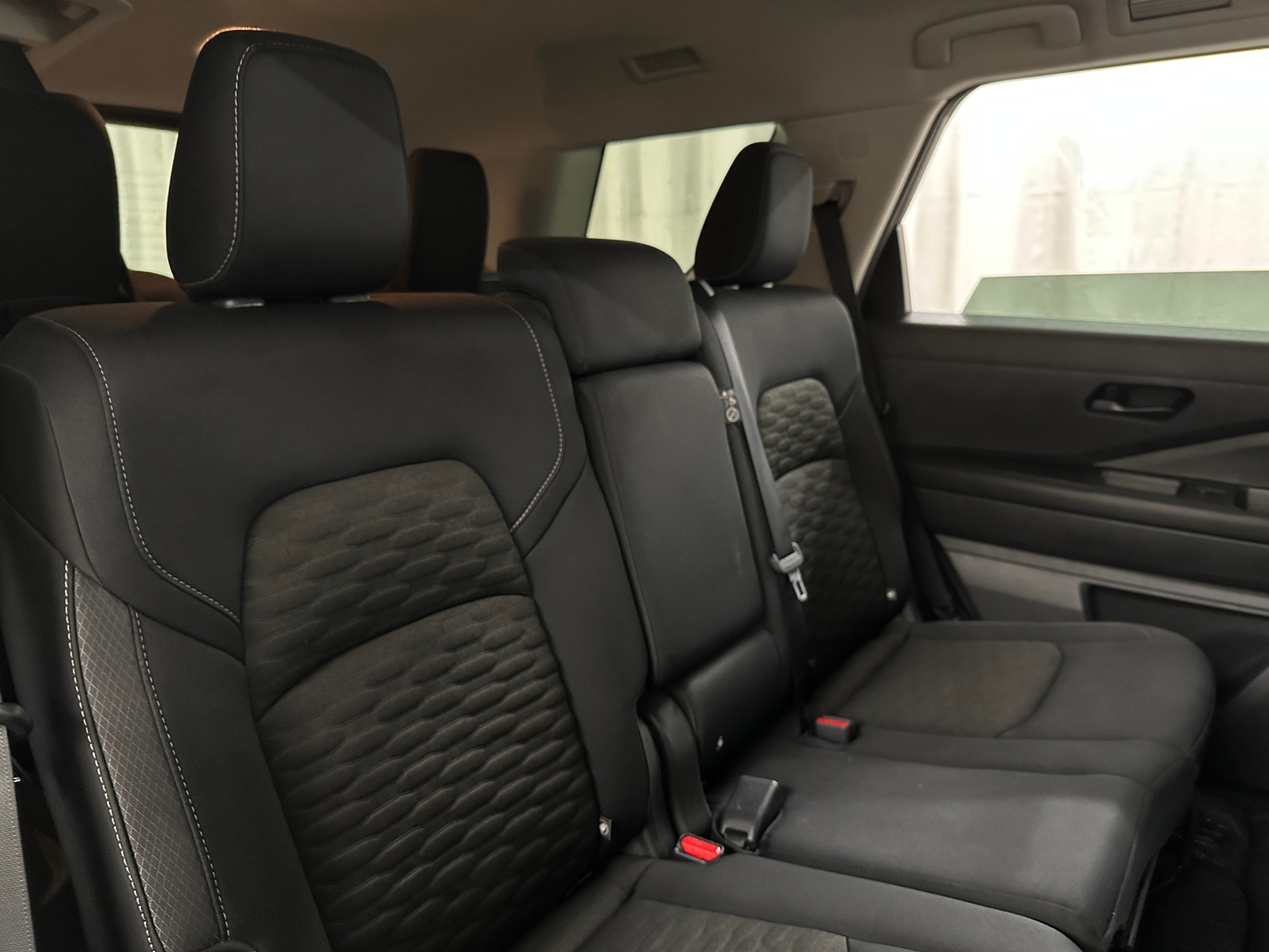 2023 Nissan Pathfinder SV 6