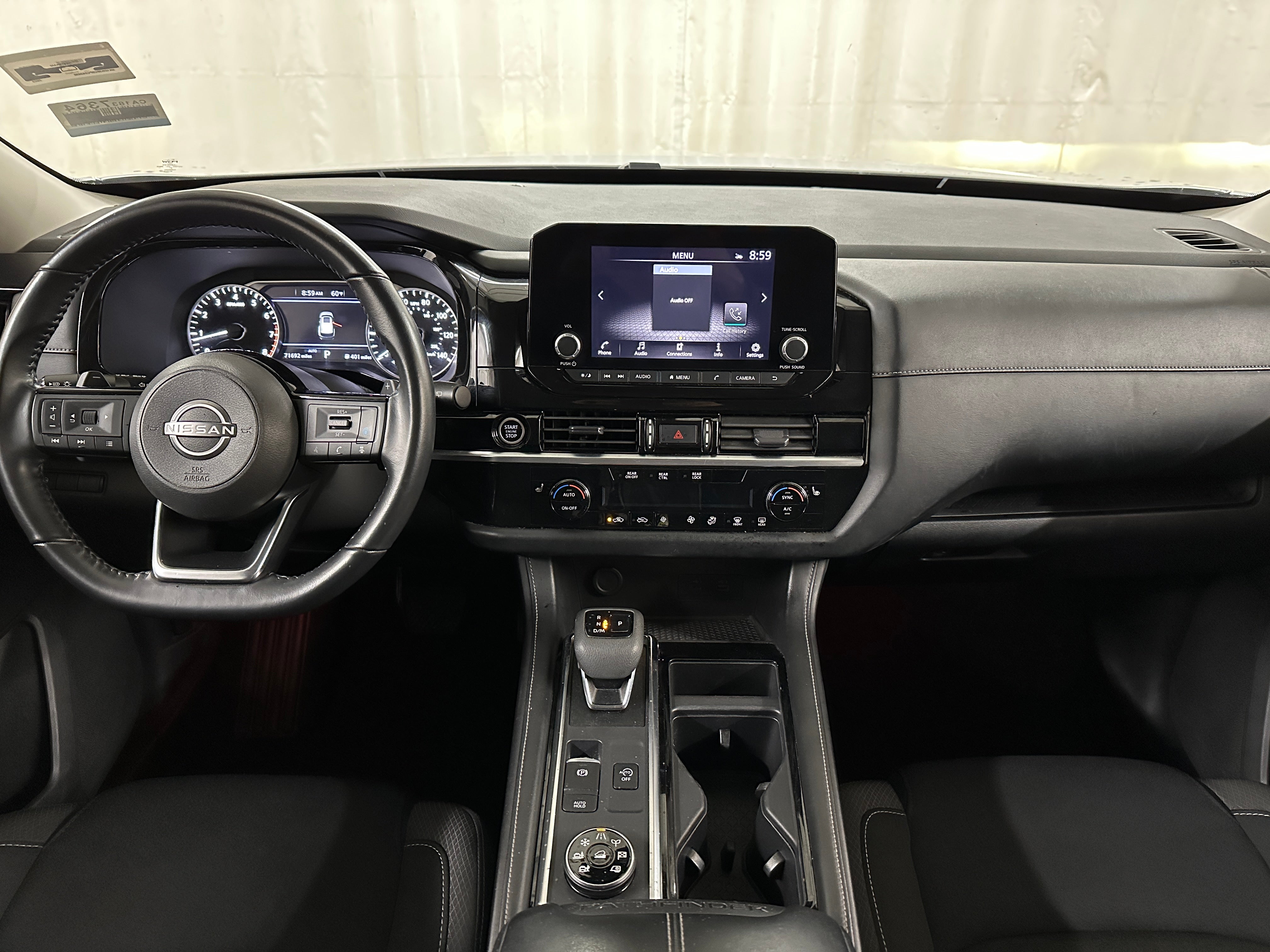 2023 Nissan Pathfinder SV 3