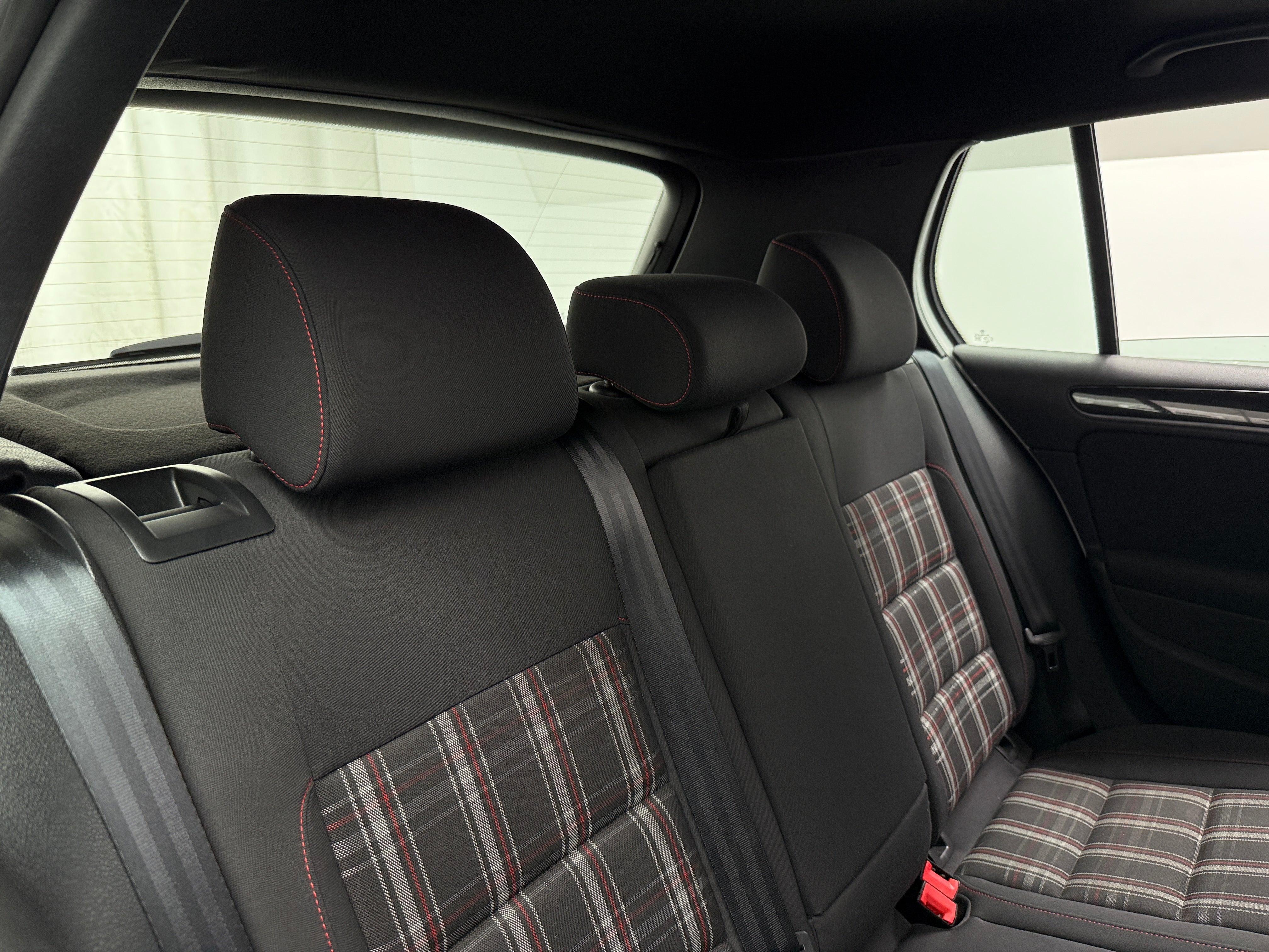 2013 Volkswagen Golf GTI 6