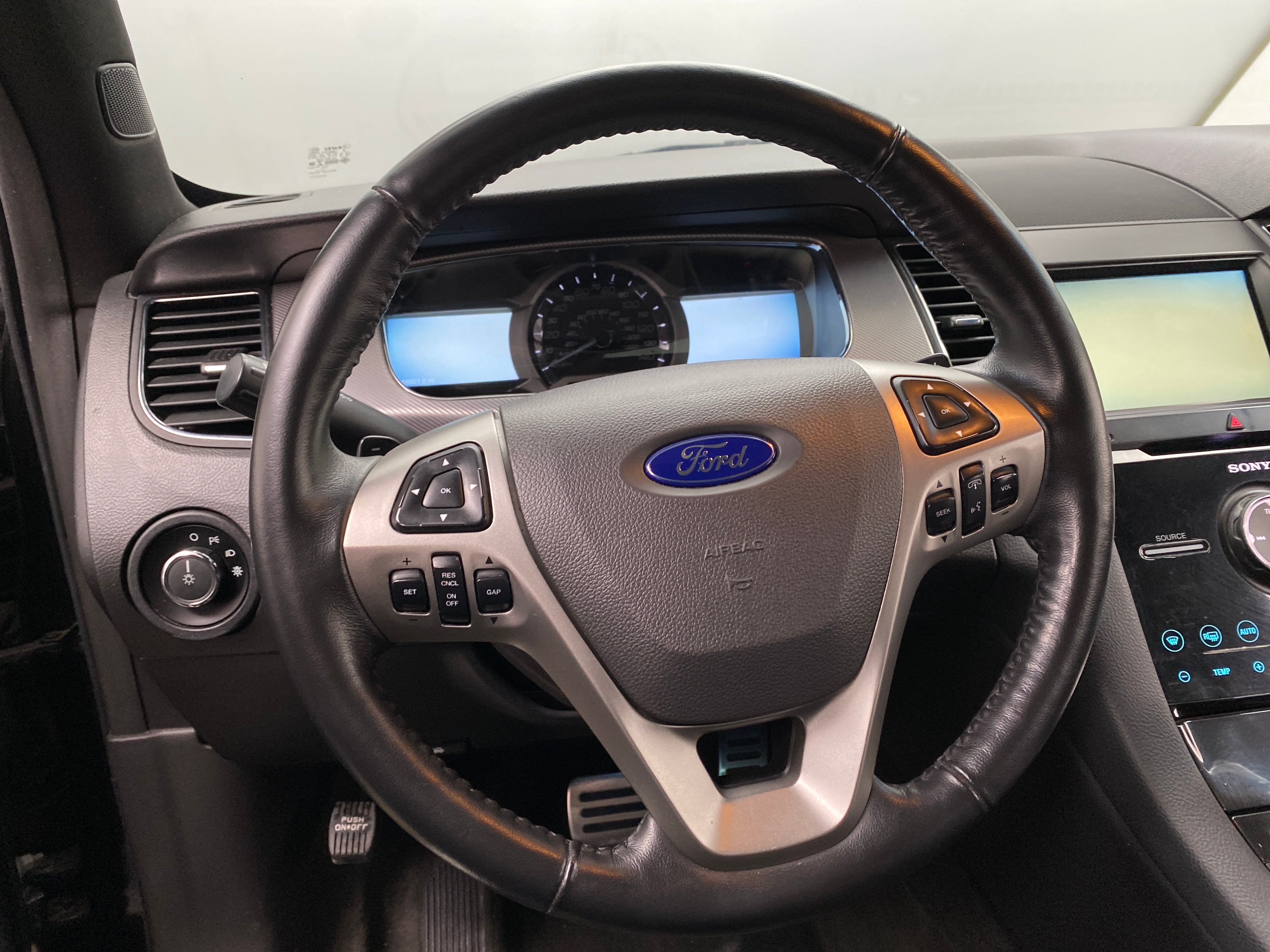 2015 Ford Taurus SHO 4