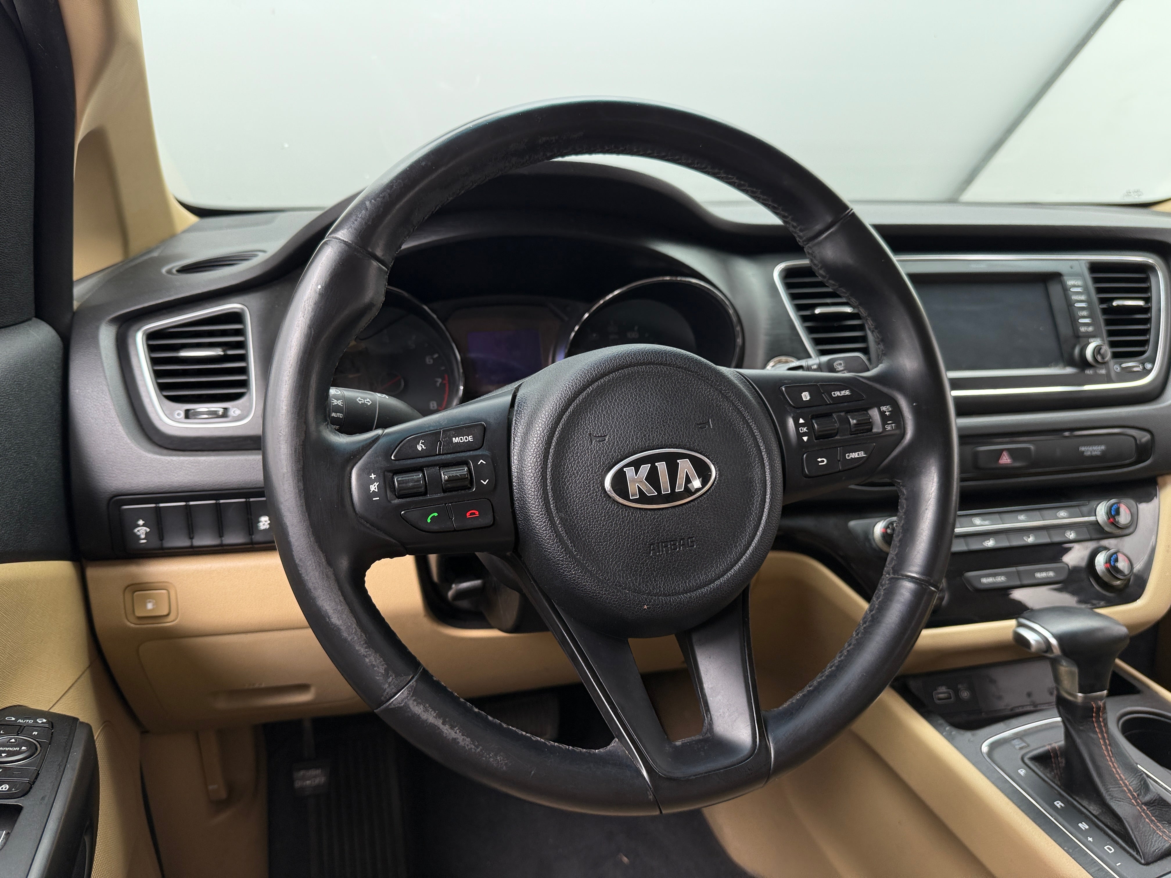 2017 Kia Sedona LX 4