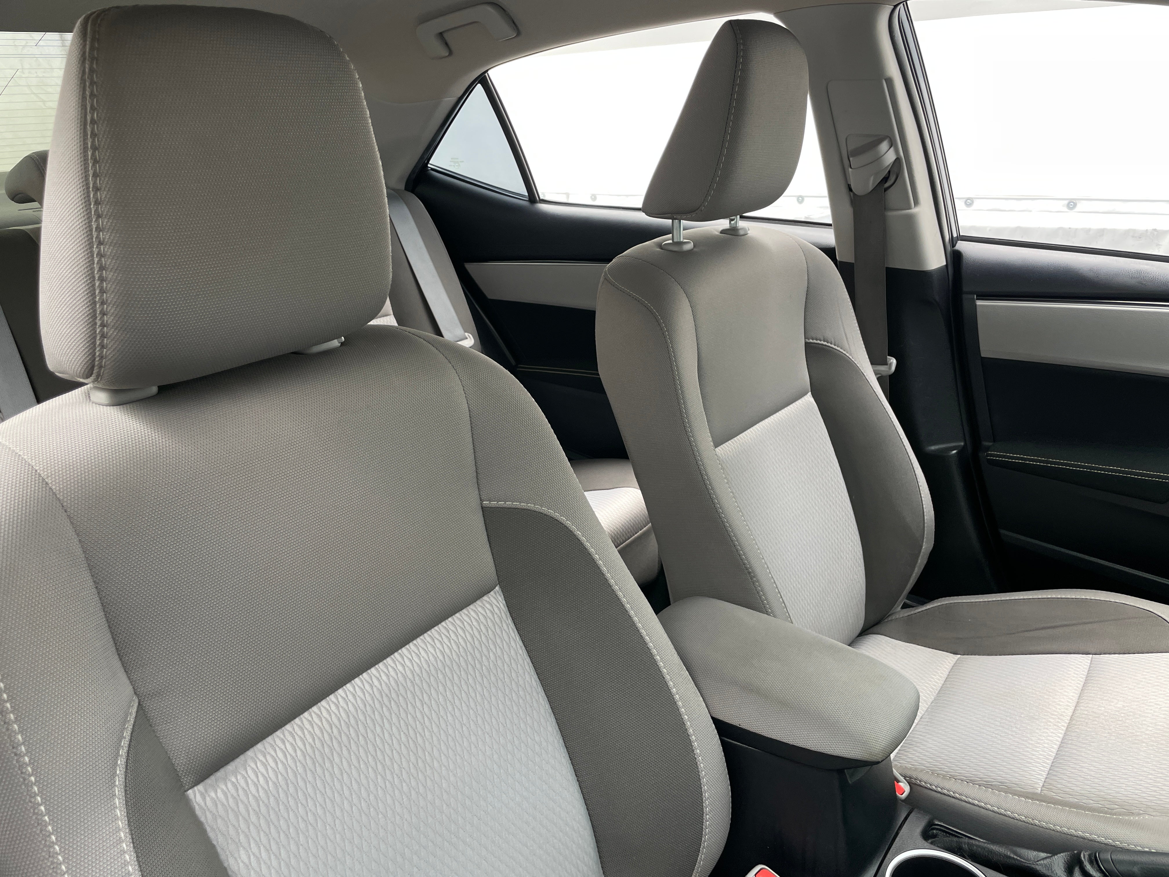 2019 Toyota Corolla LE 2