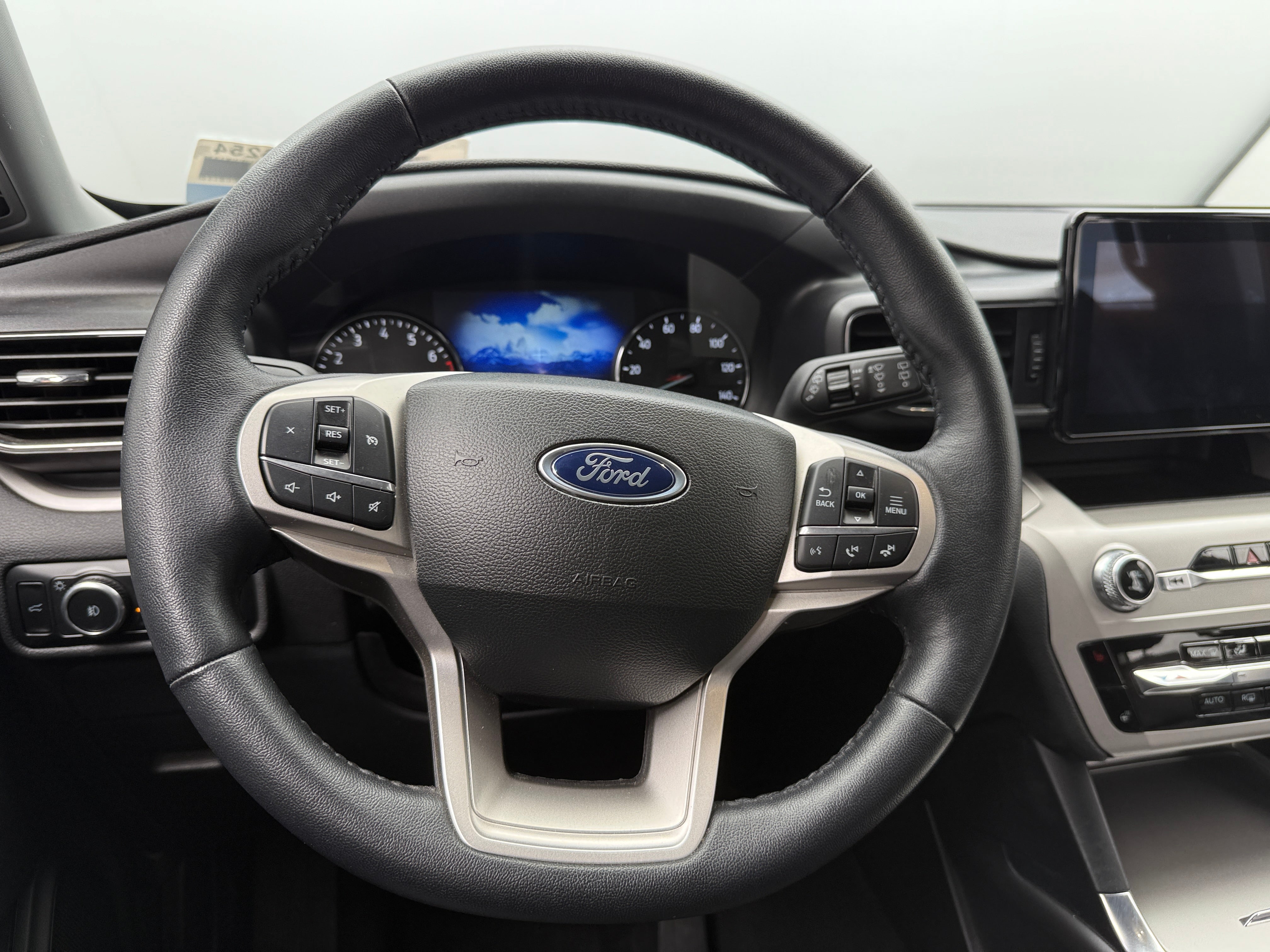 2024 Ford Explorer XLT 5