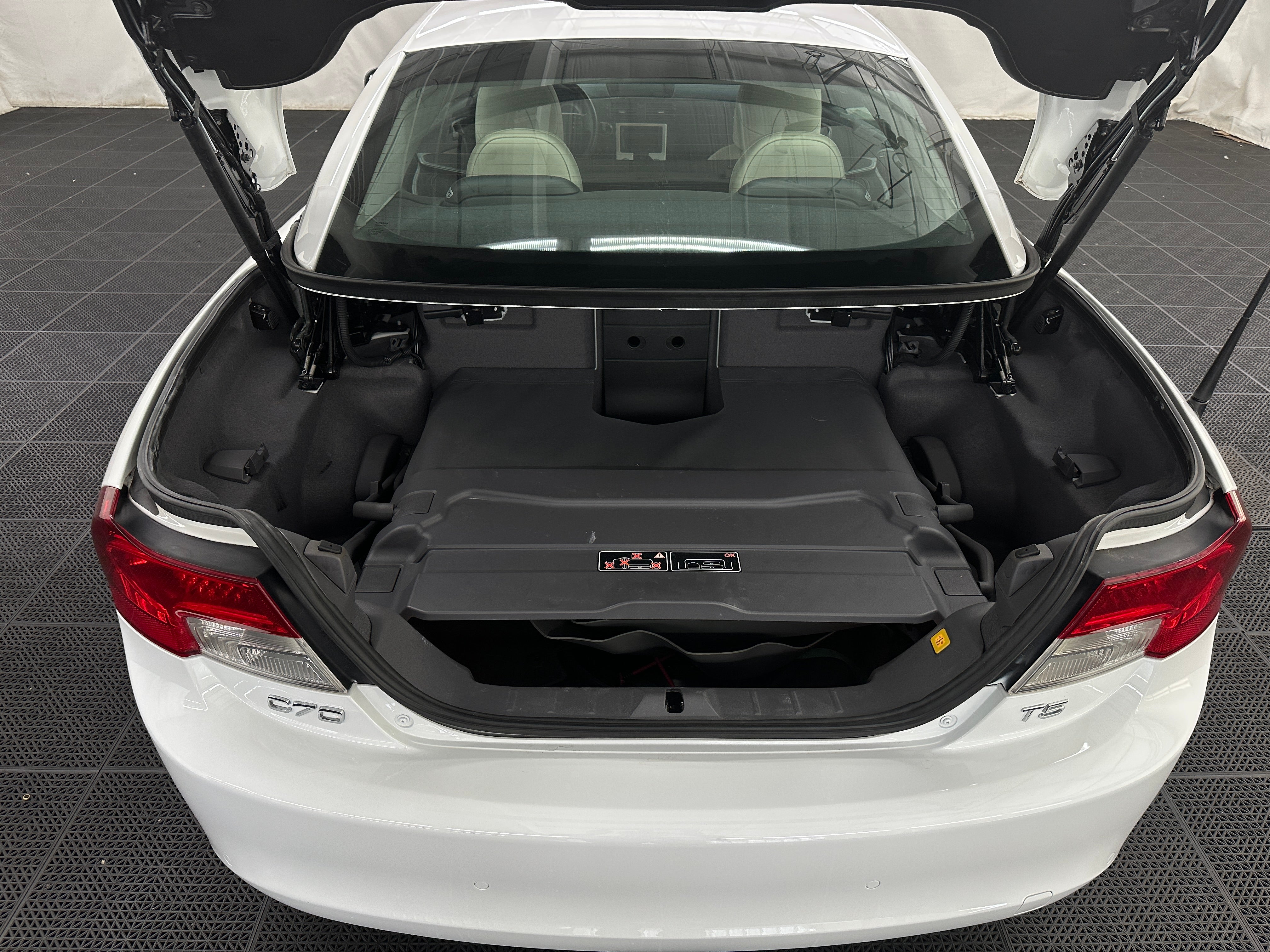 2013 Volvo C70 T5 6