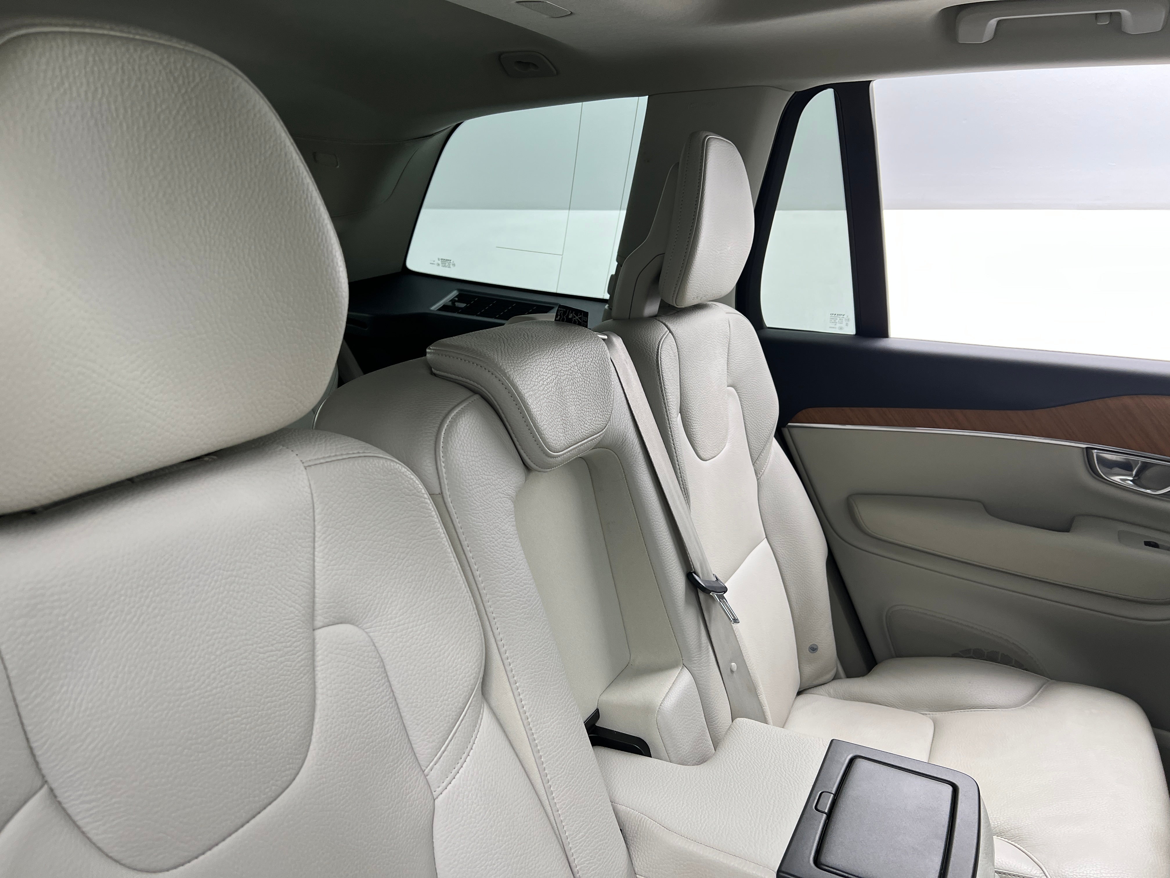 2021 Volvo XC90 T6 Momentum 5