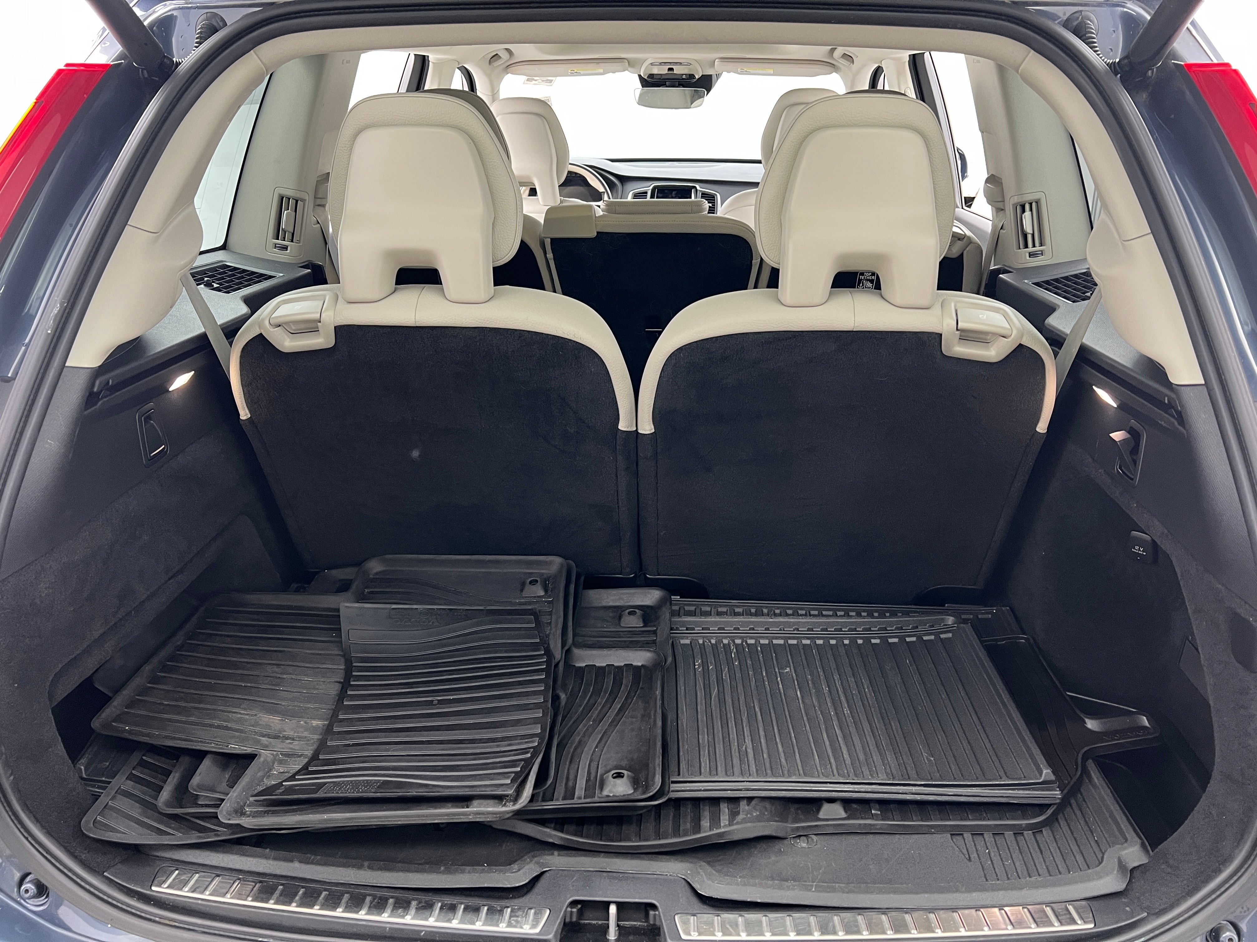 2021 Volvo XC90 T6 Momentum 6