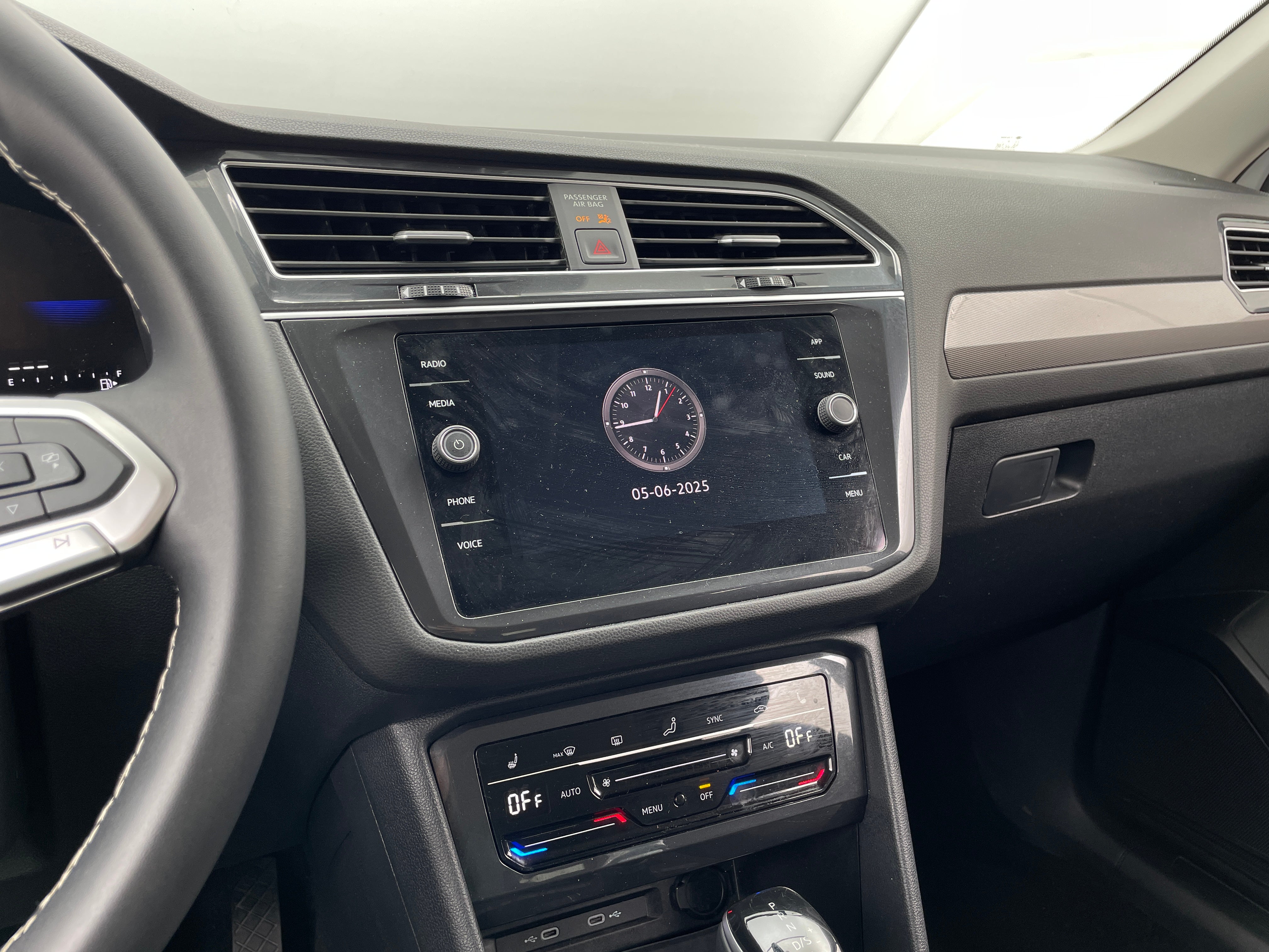 2024 Volkswagen Tiguan SE 3