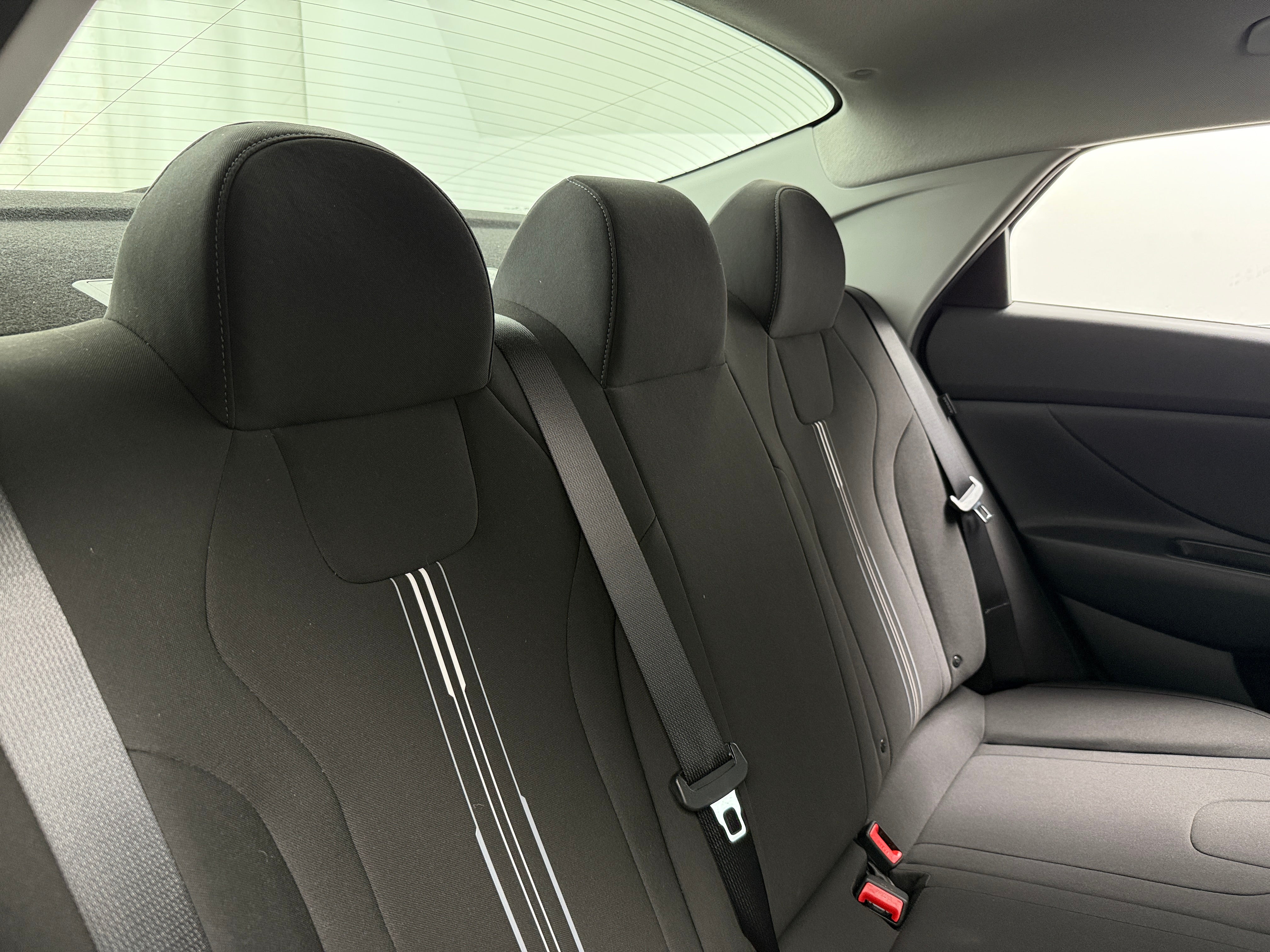 2024 Hyundai Elantra Blue 6