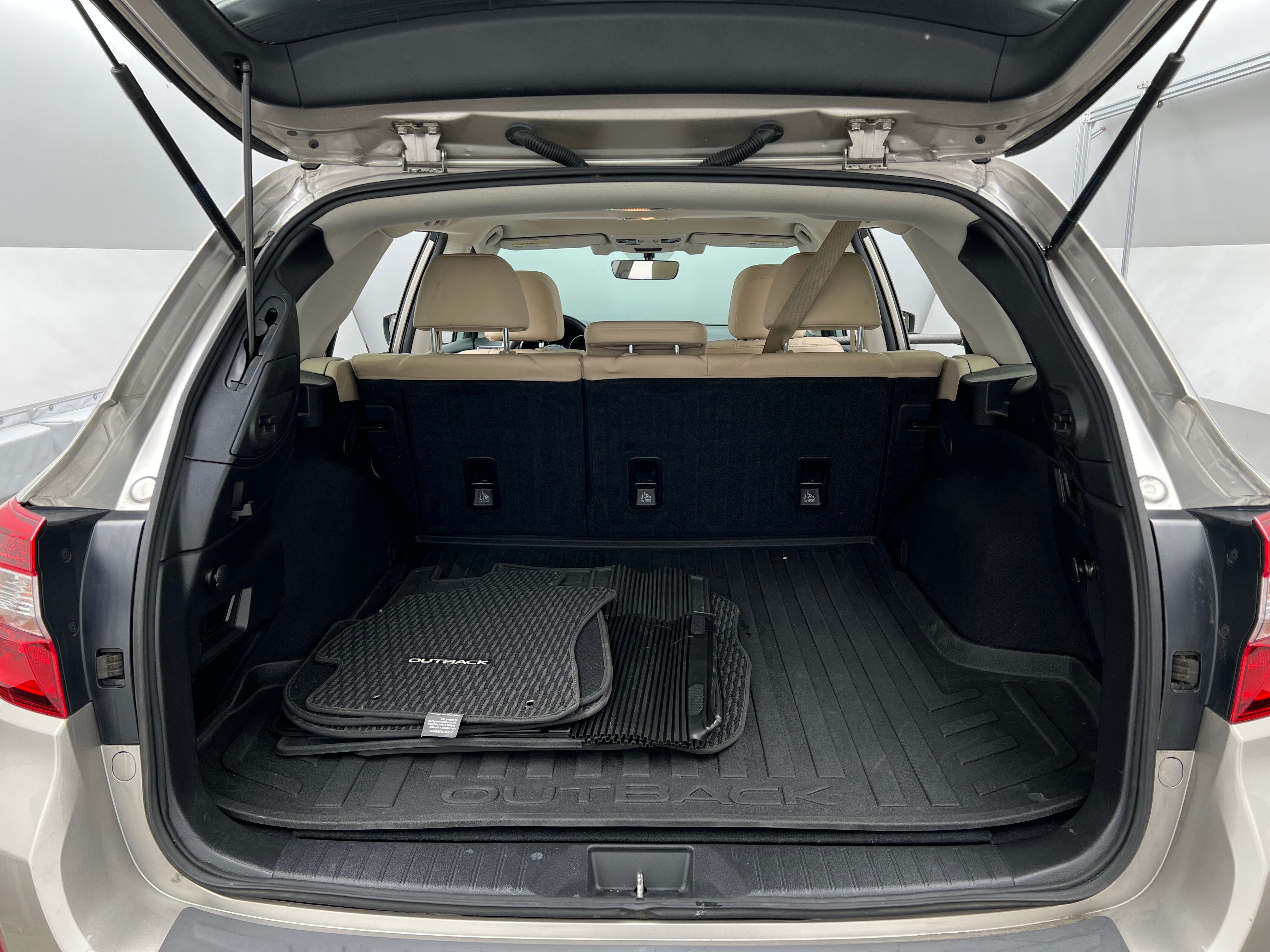 2017 Subaru Outback 2.5i Limited 6