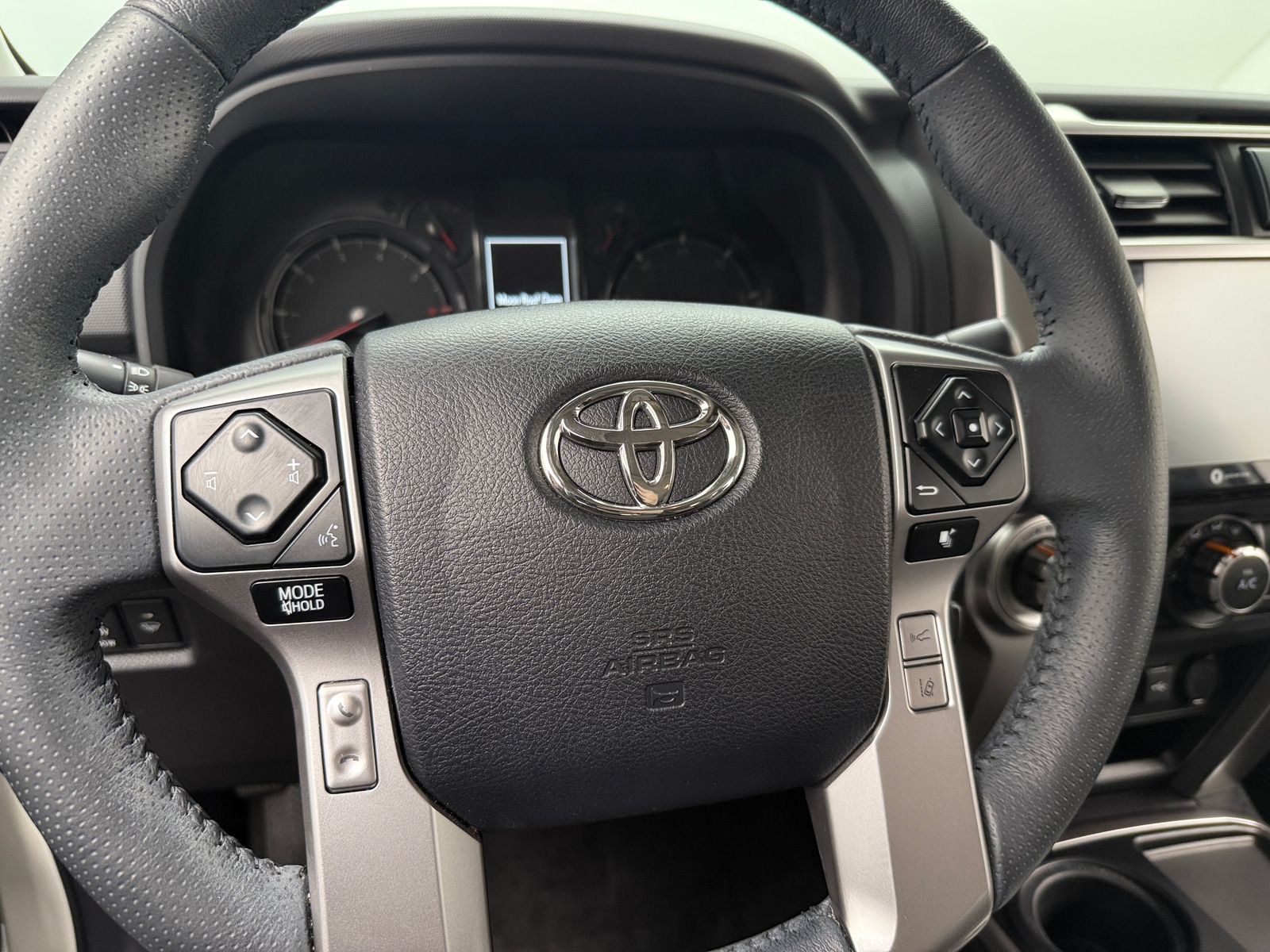 Thumbnail: 2022 Toyota 4Runner - 4