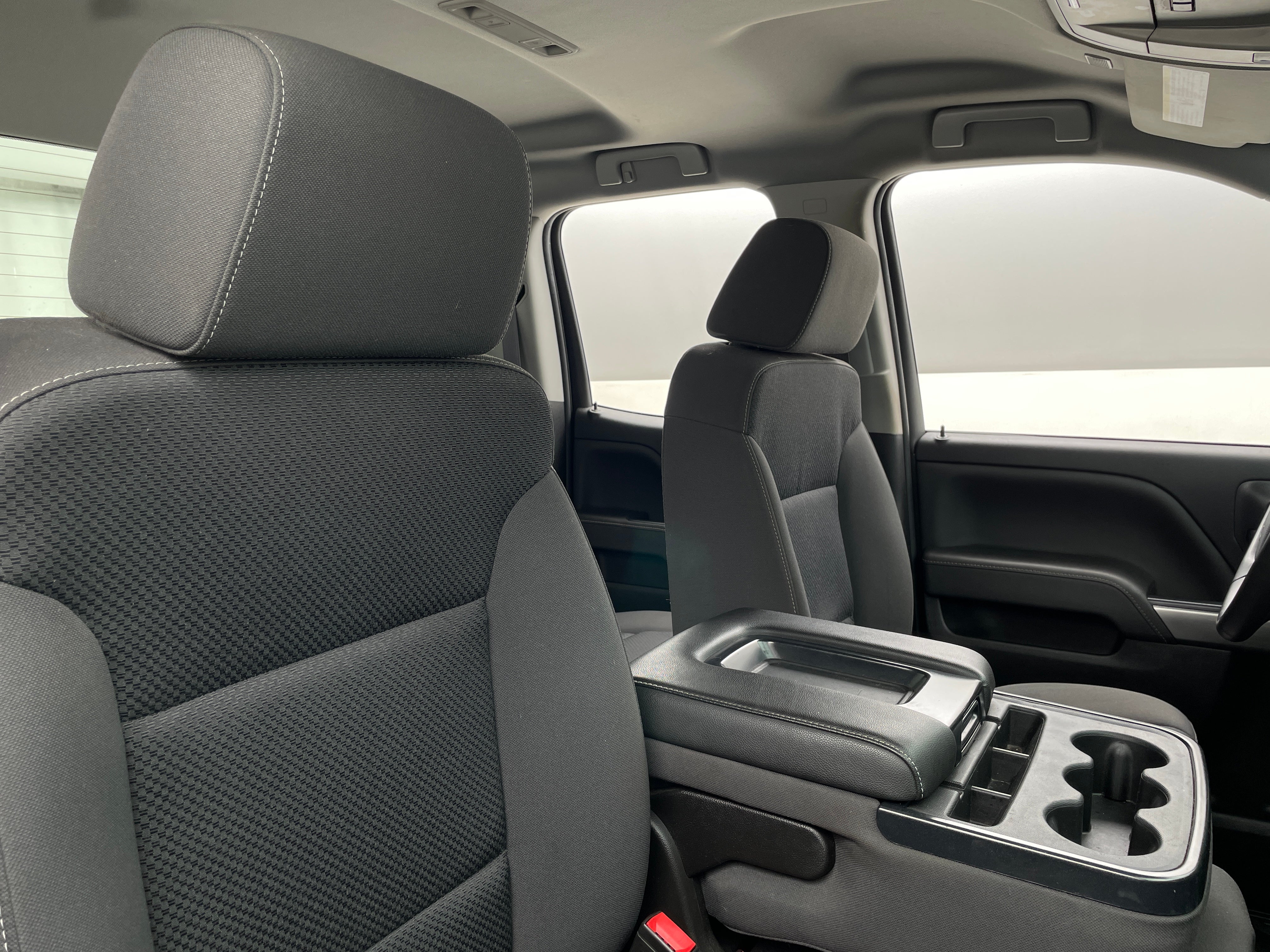 2017 Chevrolet Silverado 1500 LT 2