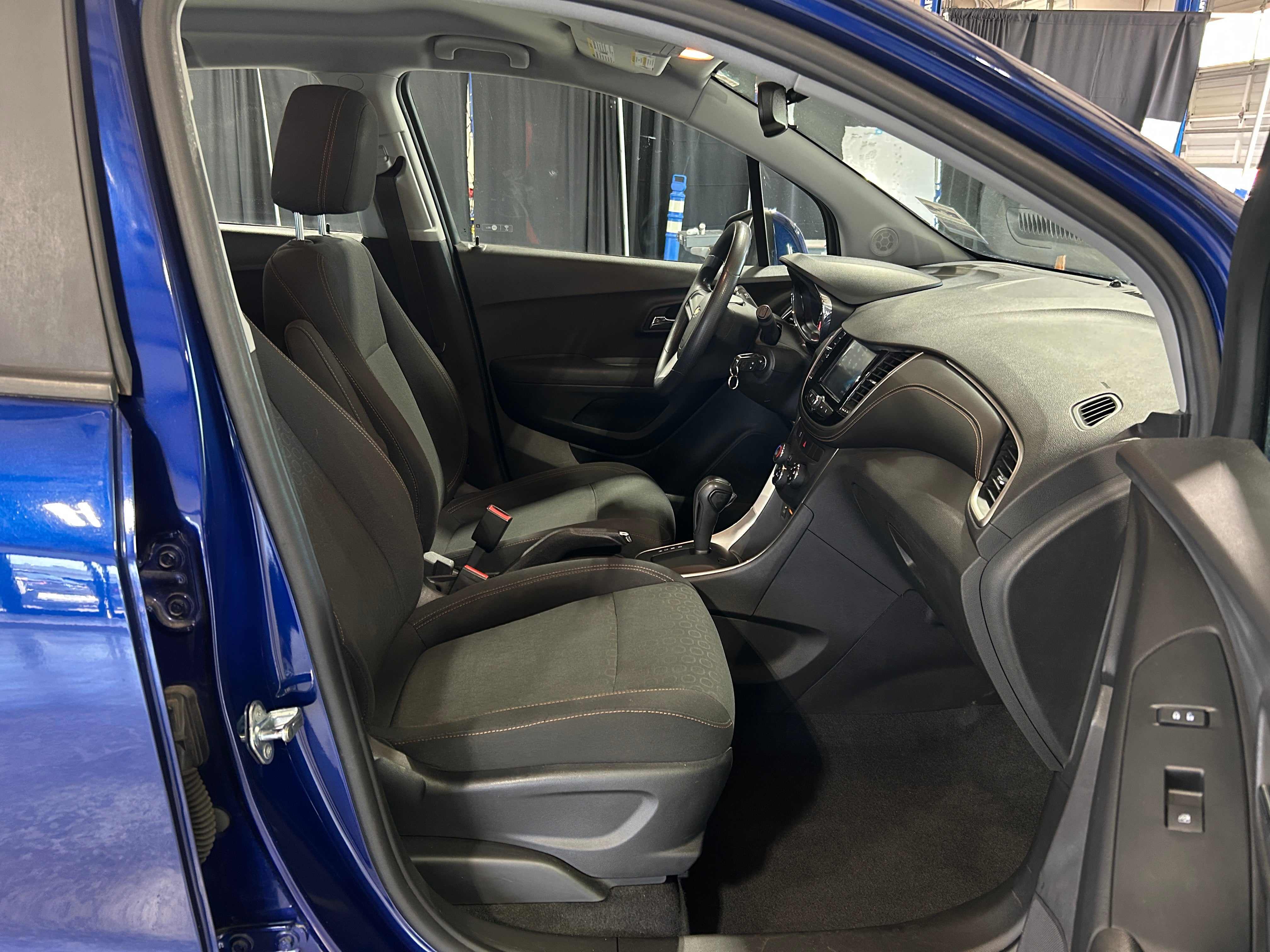 2017 Chevrolet Trax LS 2