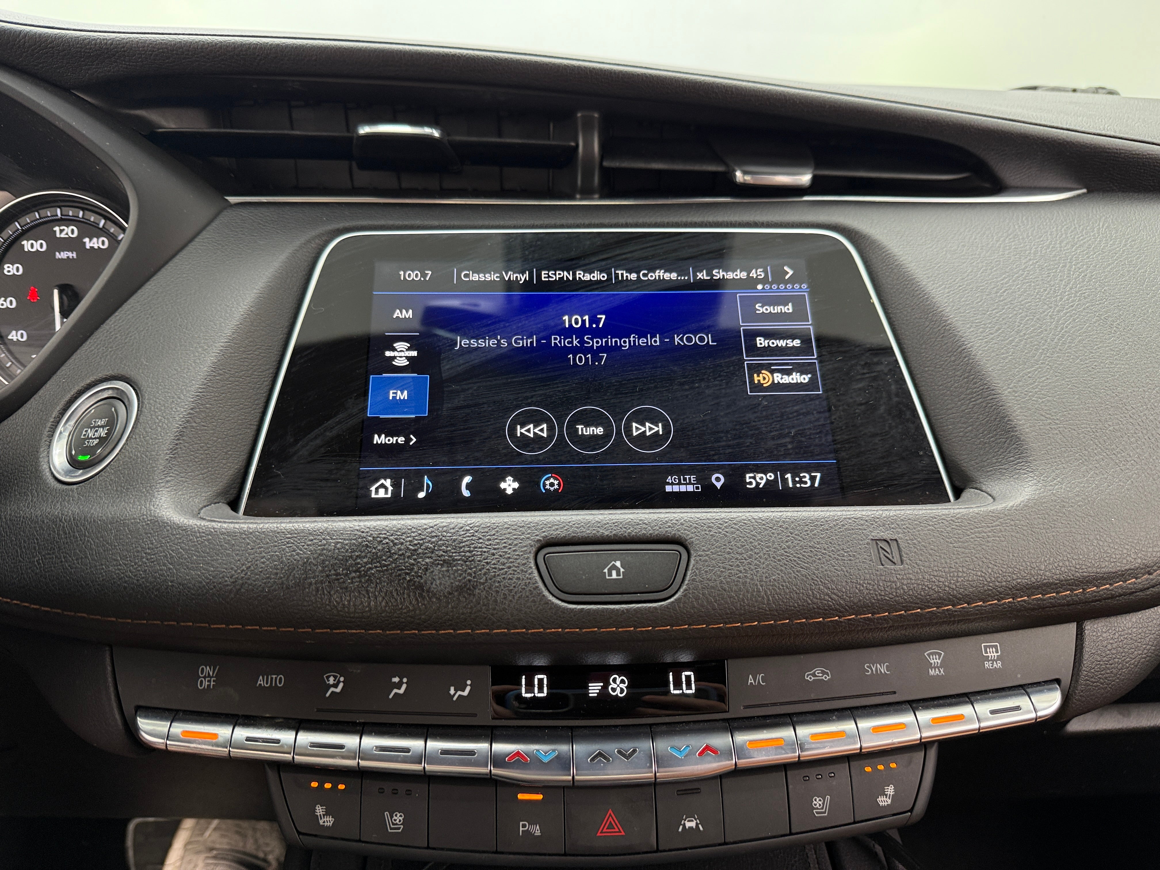 2019 Cadillac XT4 Sport 3