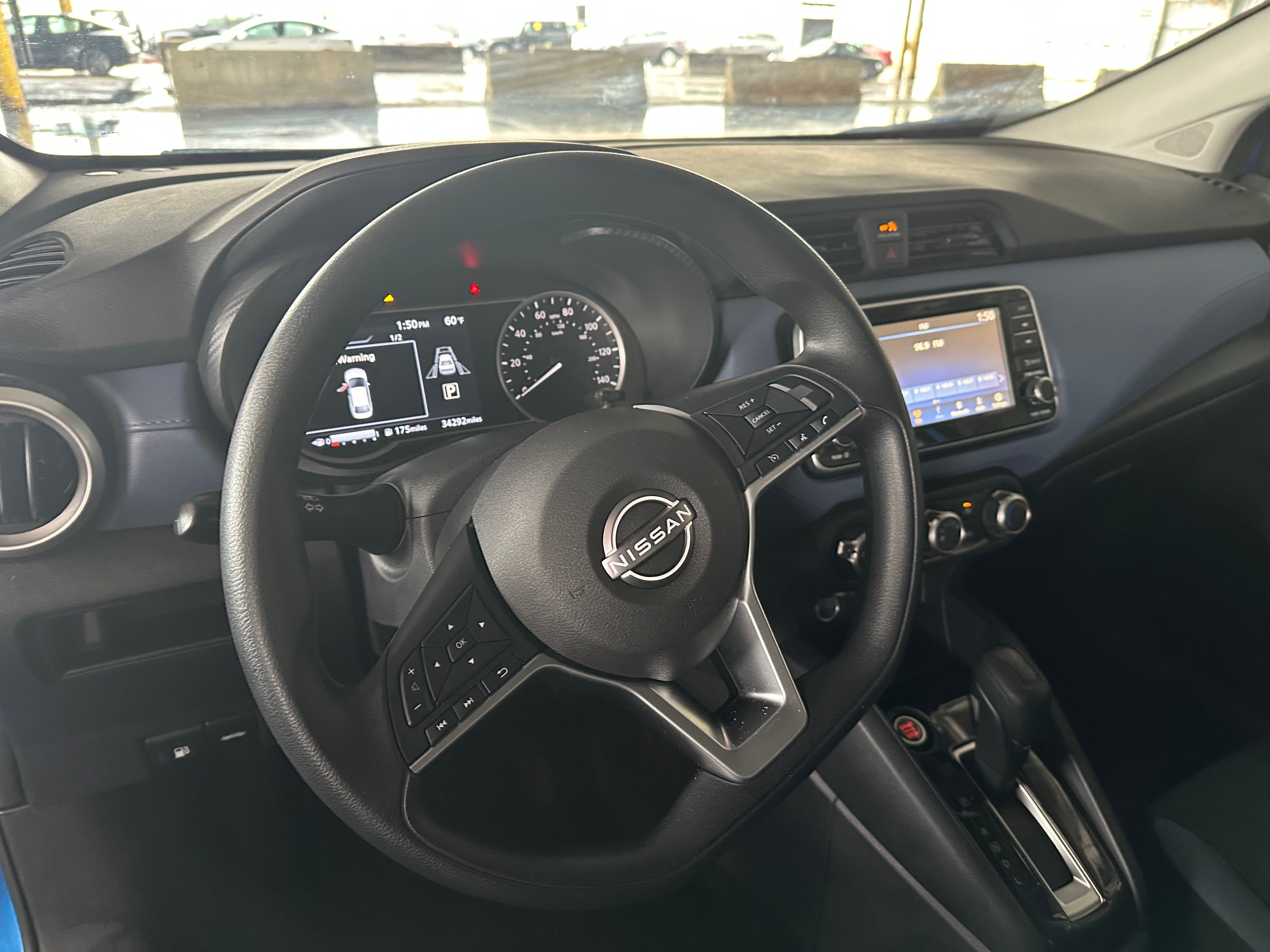 2023 Nissan Versa SV 5