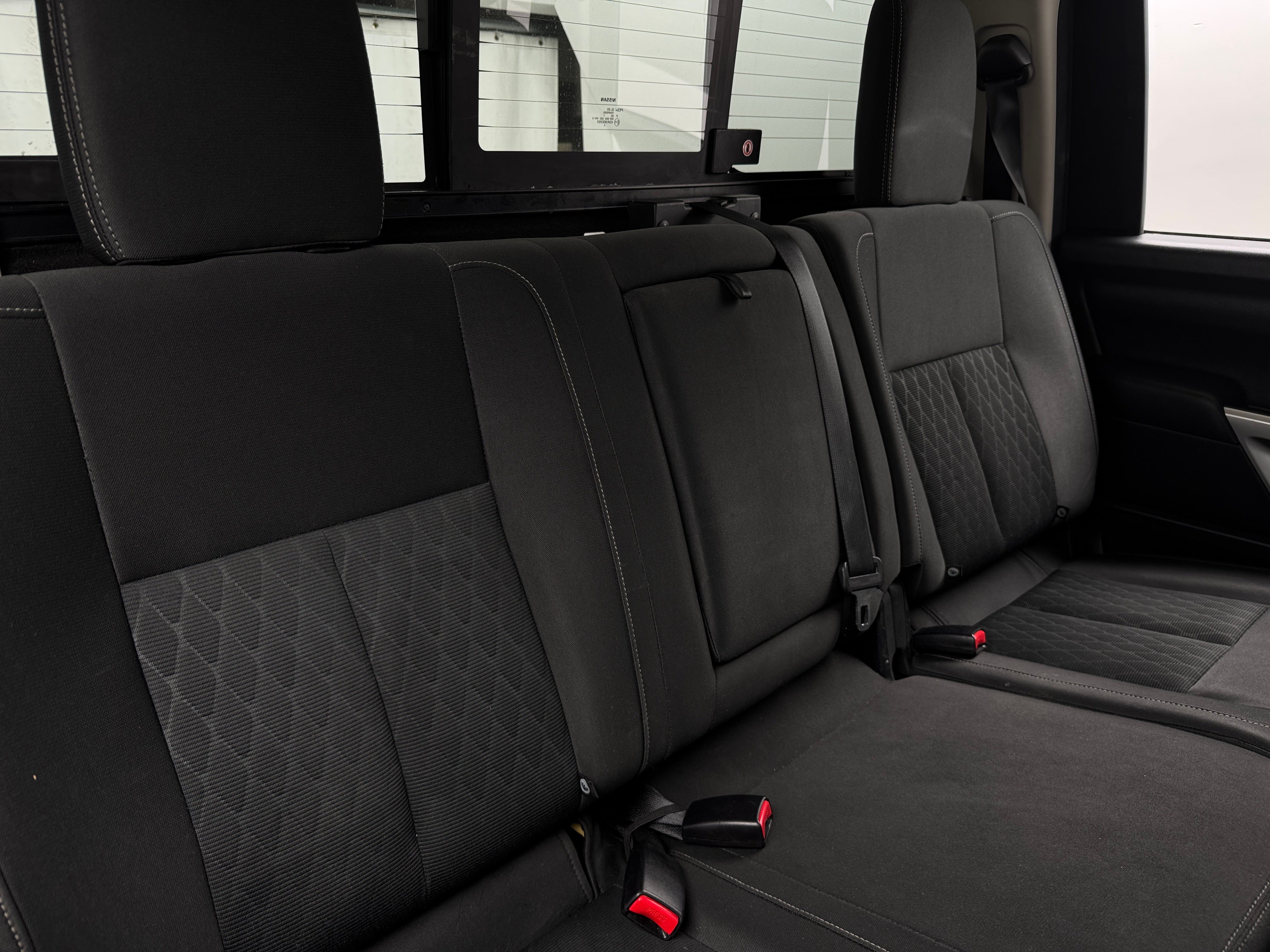 2017 Nissan Titan SV 6