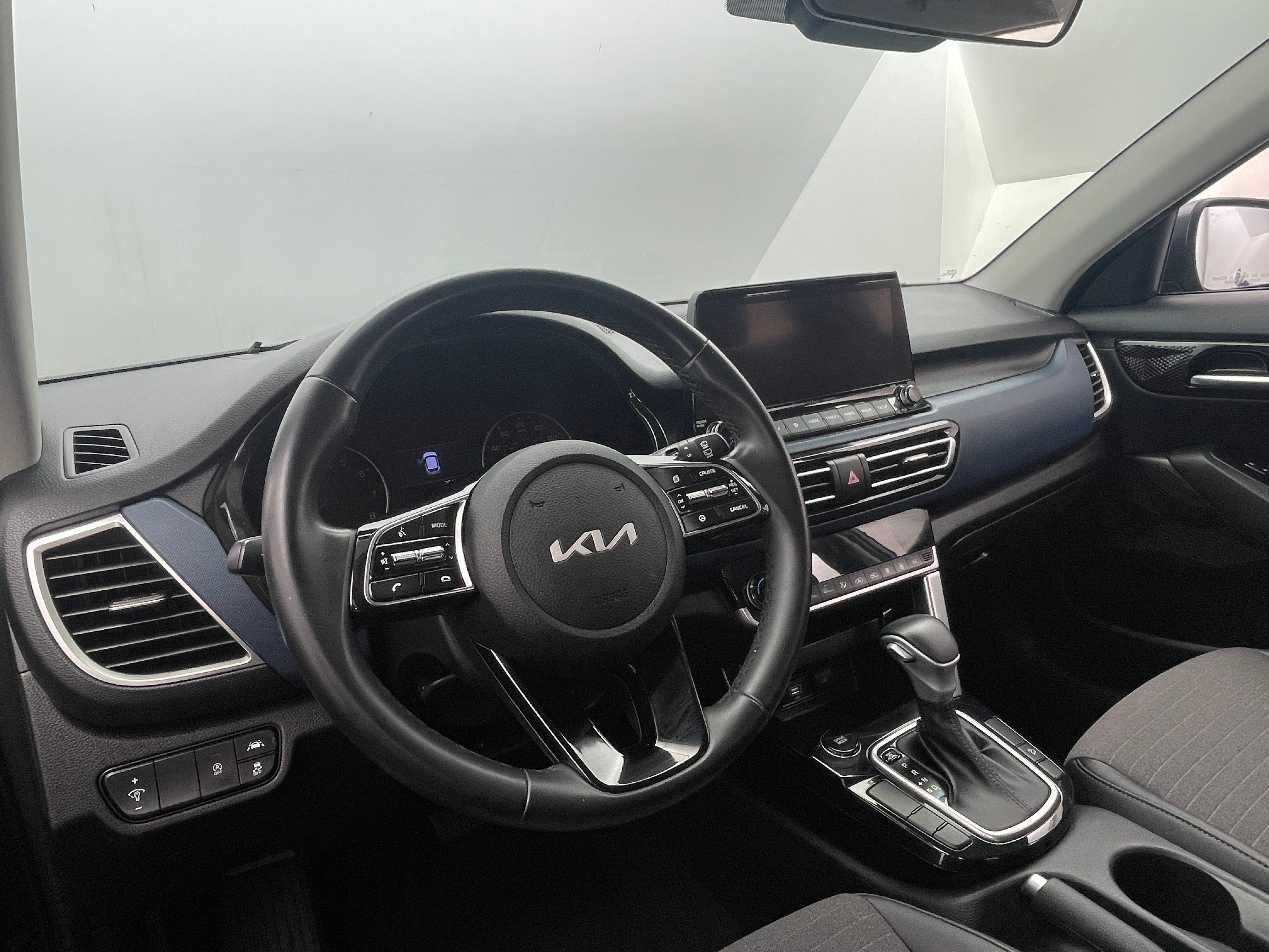 2023 Kia Seltos S 4