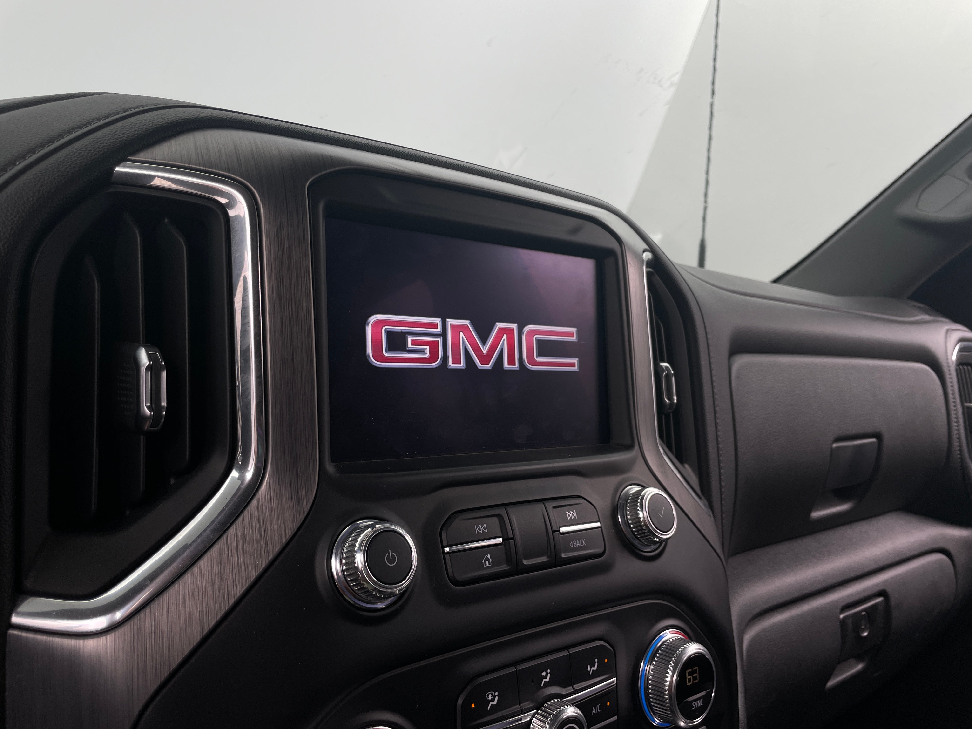 2020 GMC Sierra 2500 Denali 3