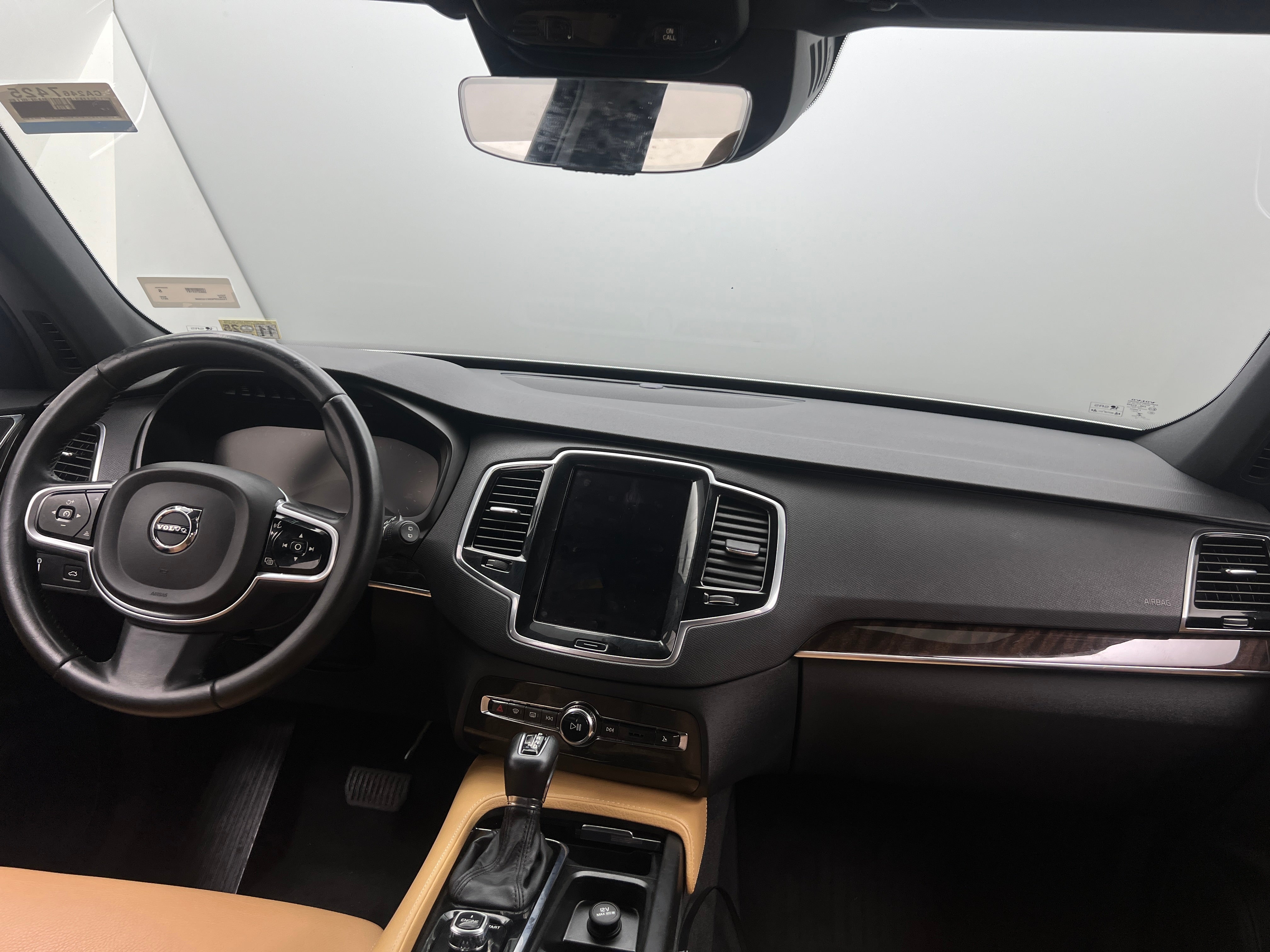 2017 Volvo XC90 T6 Momentum 2