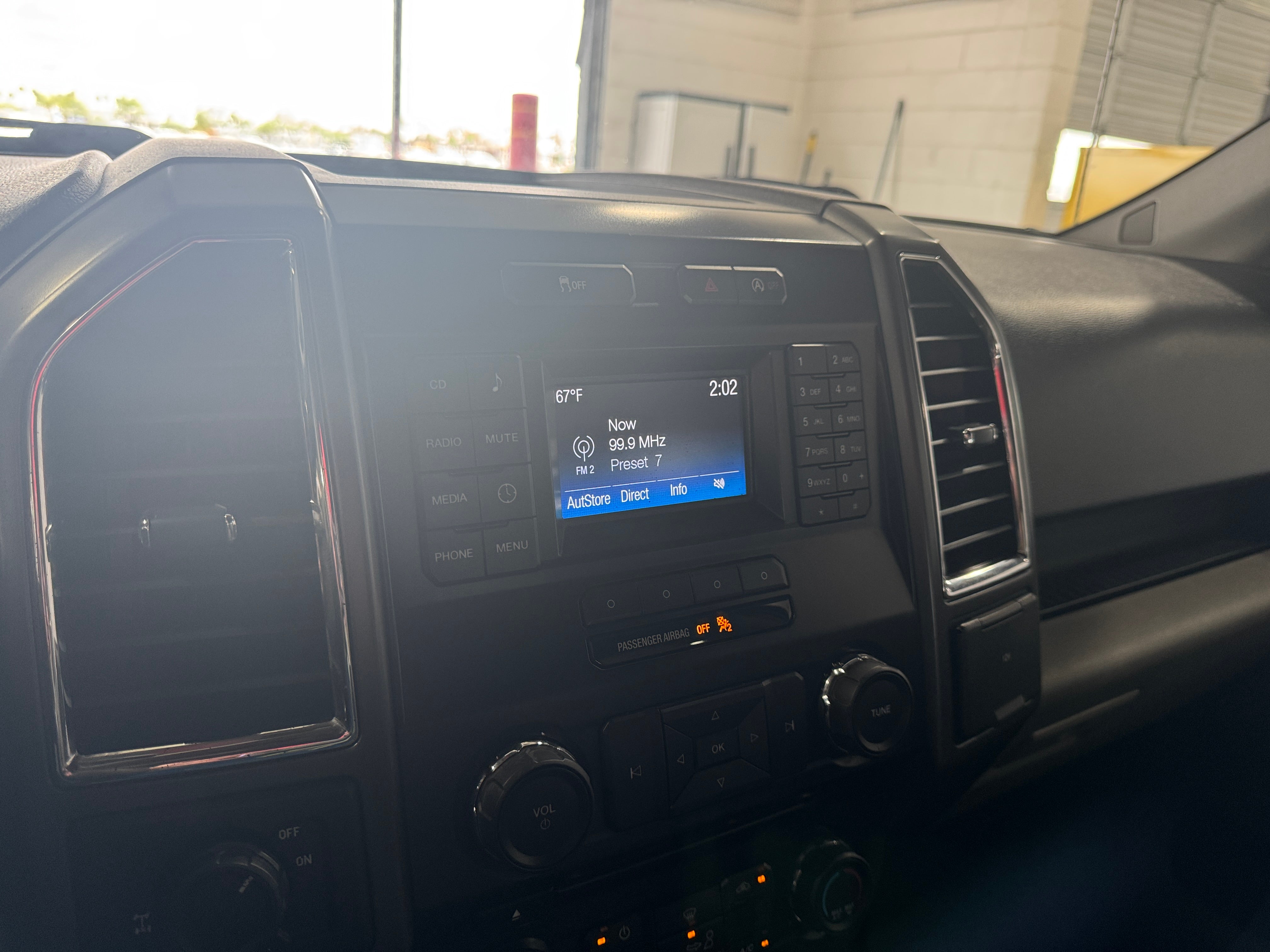2016 Ford Econoline E-150 4