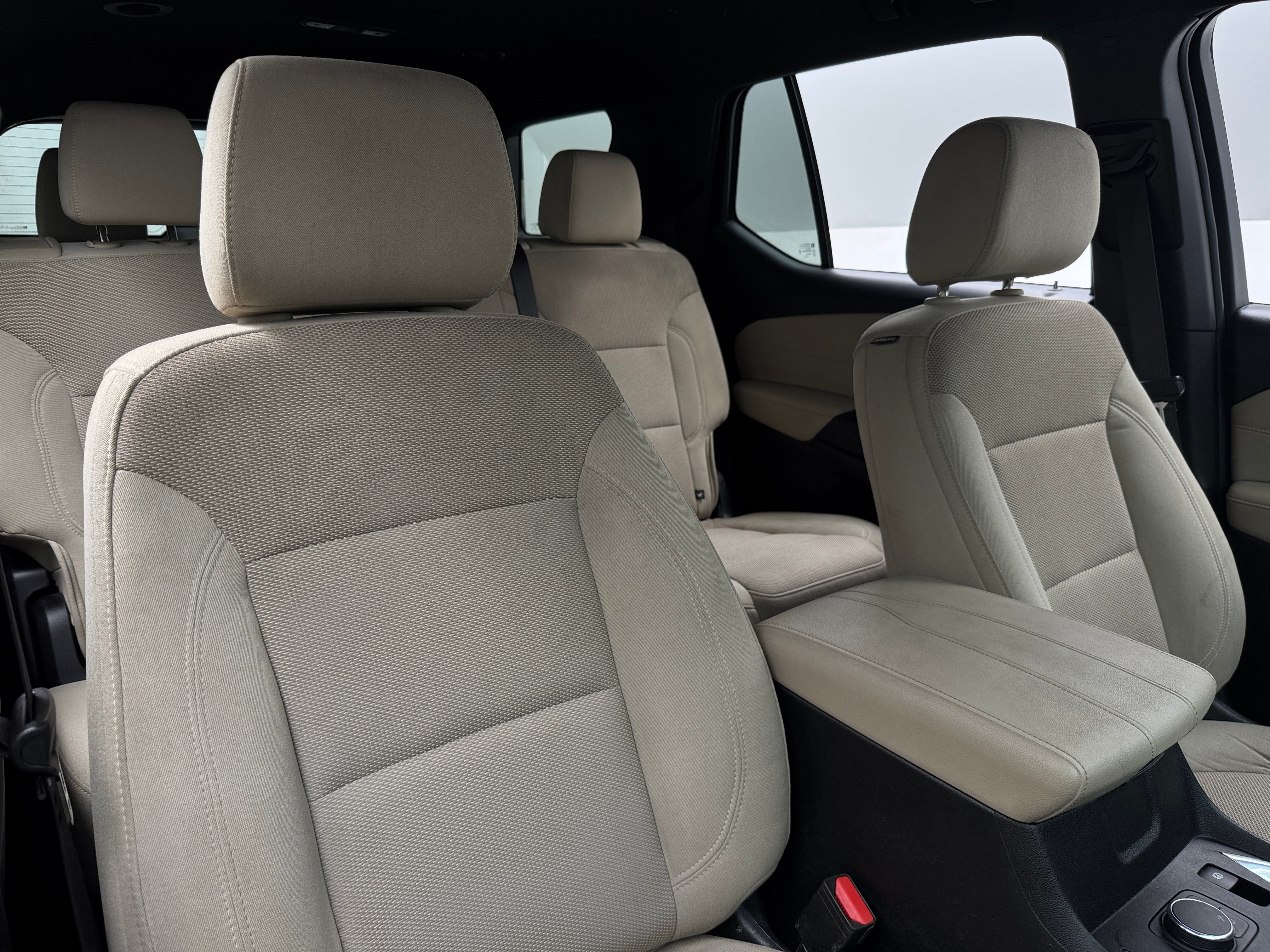 2023 Chevrolet Traverse LS 2