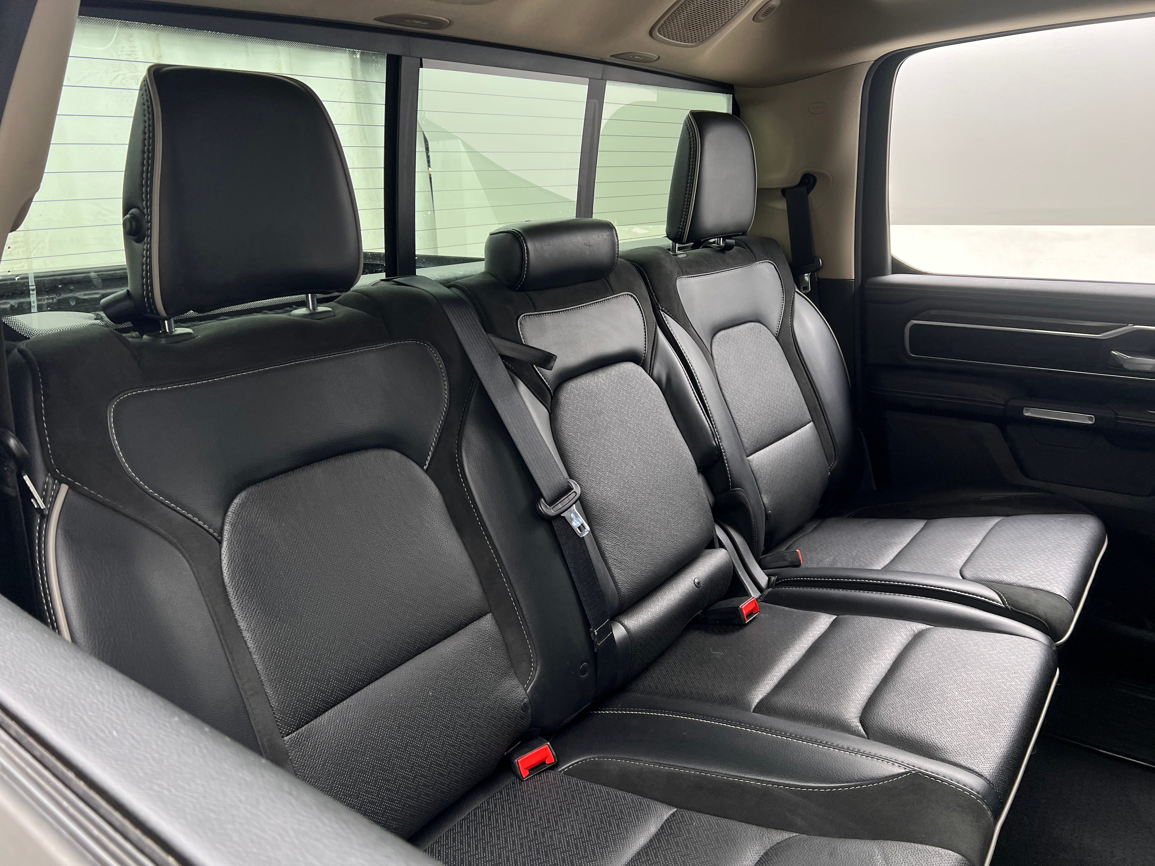2019 RAM 1500 Laramie 5
