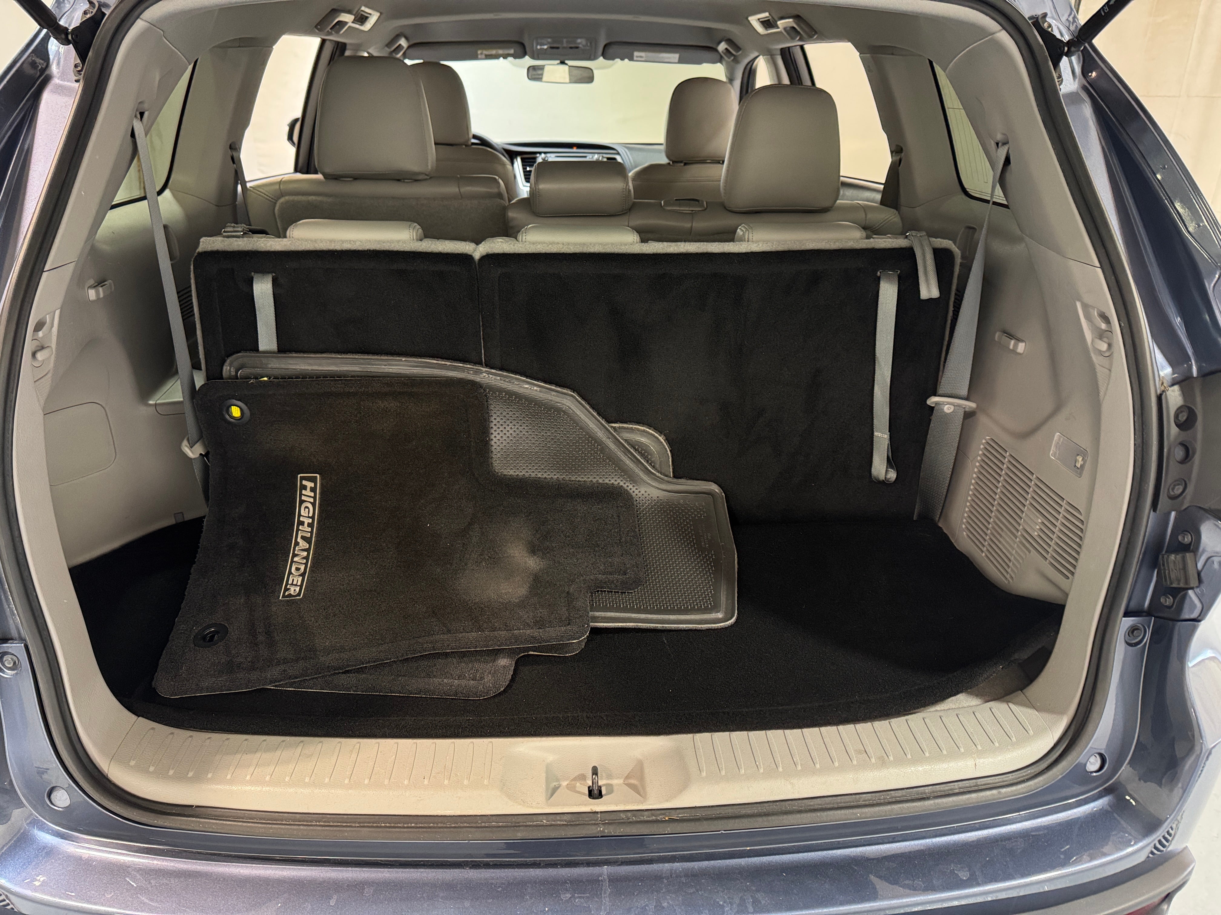 2016 Toyota Highlander LE 7