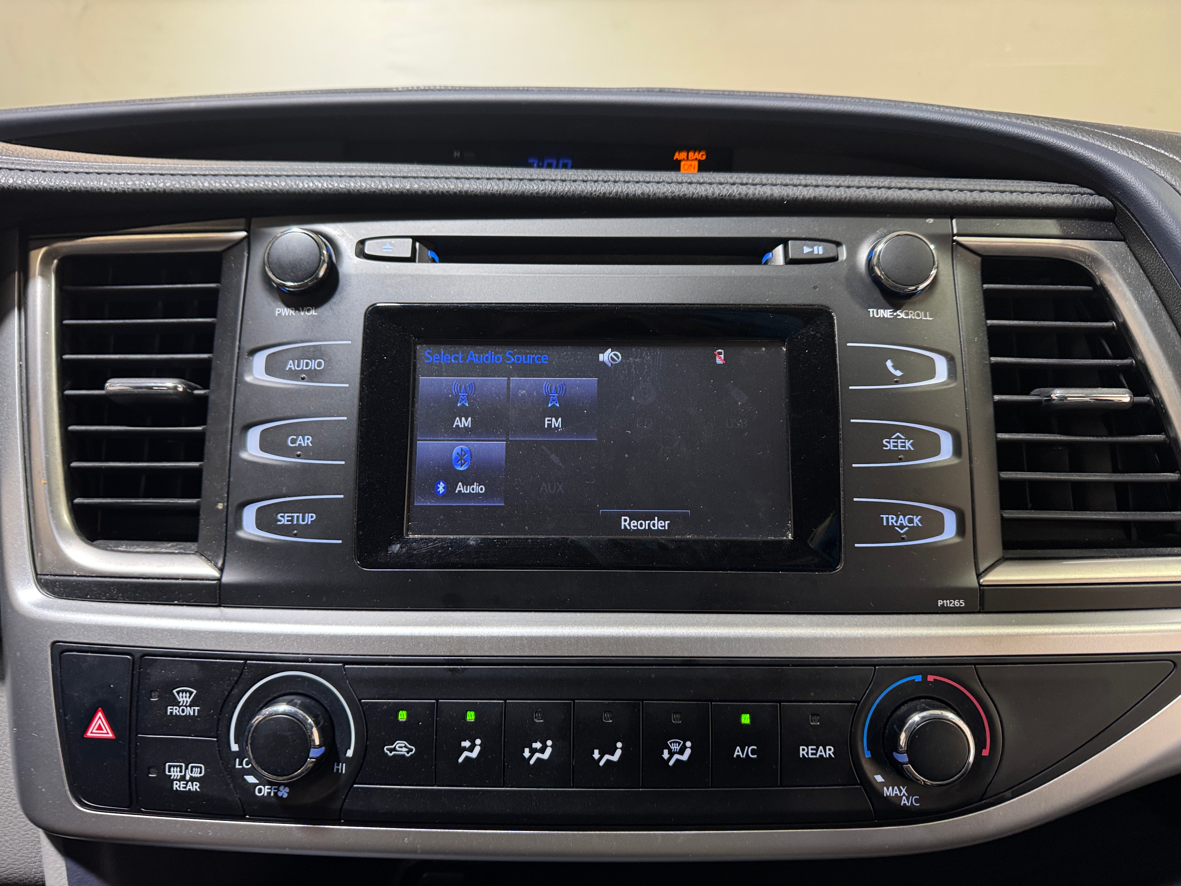 2016 Toyota Highlander LE 4