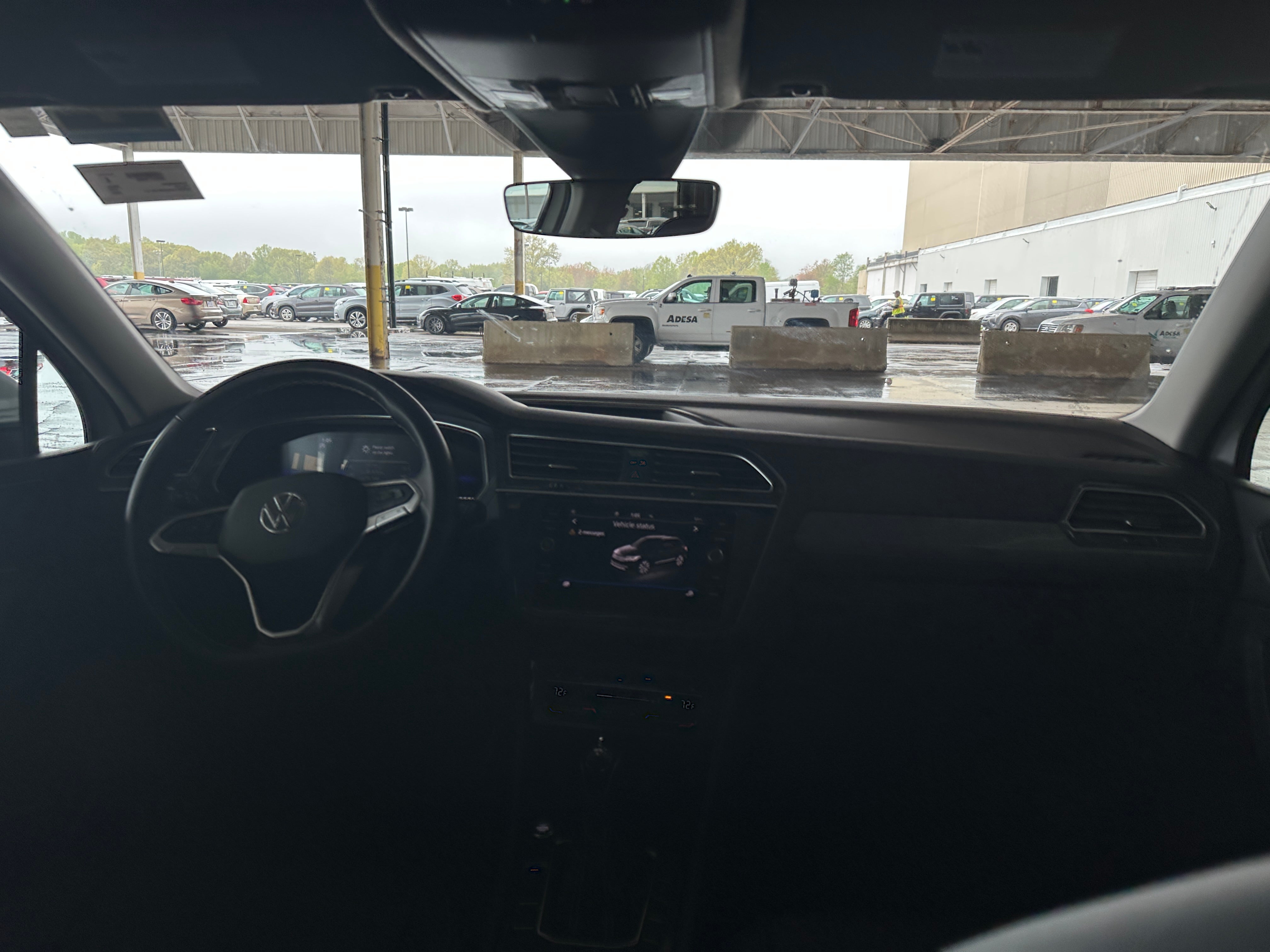 2024 Volkswagen Tiguan SE 2