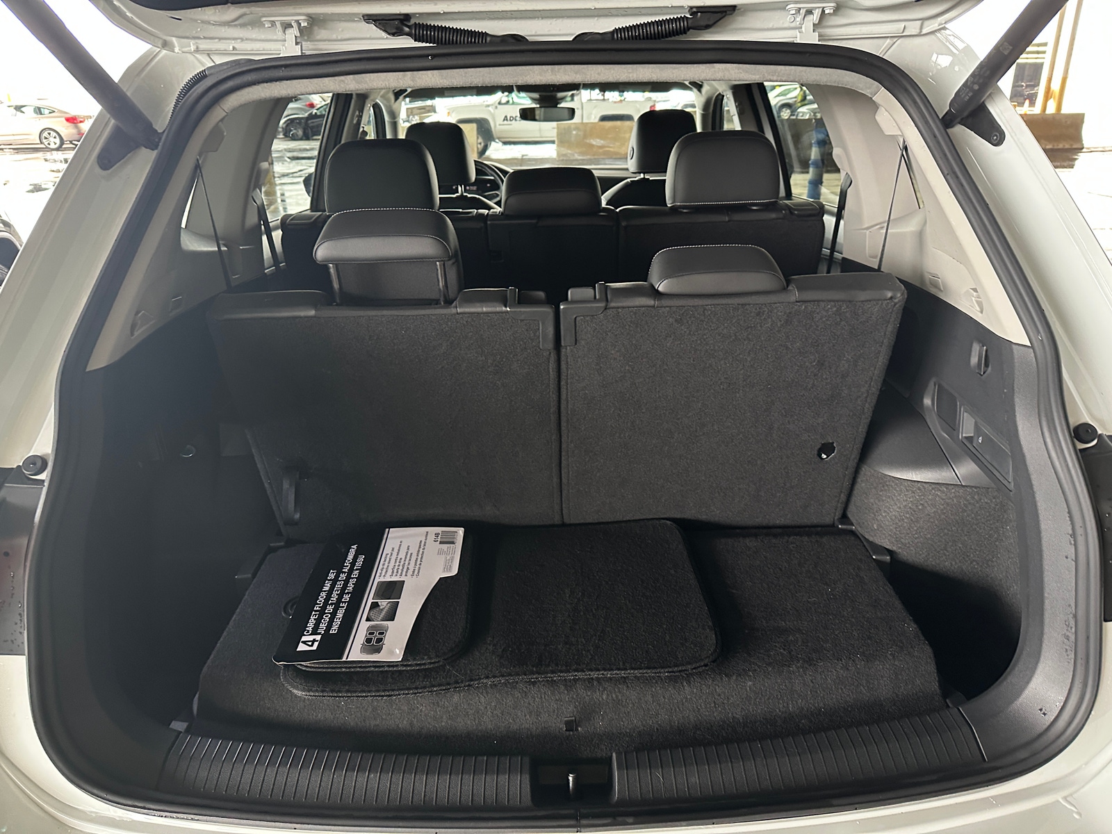 Thumbnail: 2024 Volkswagen Tiguan - 6