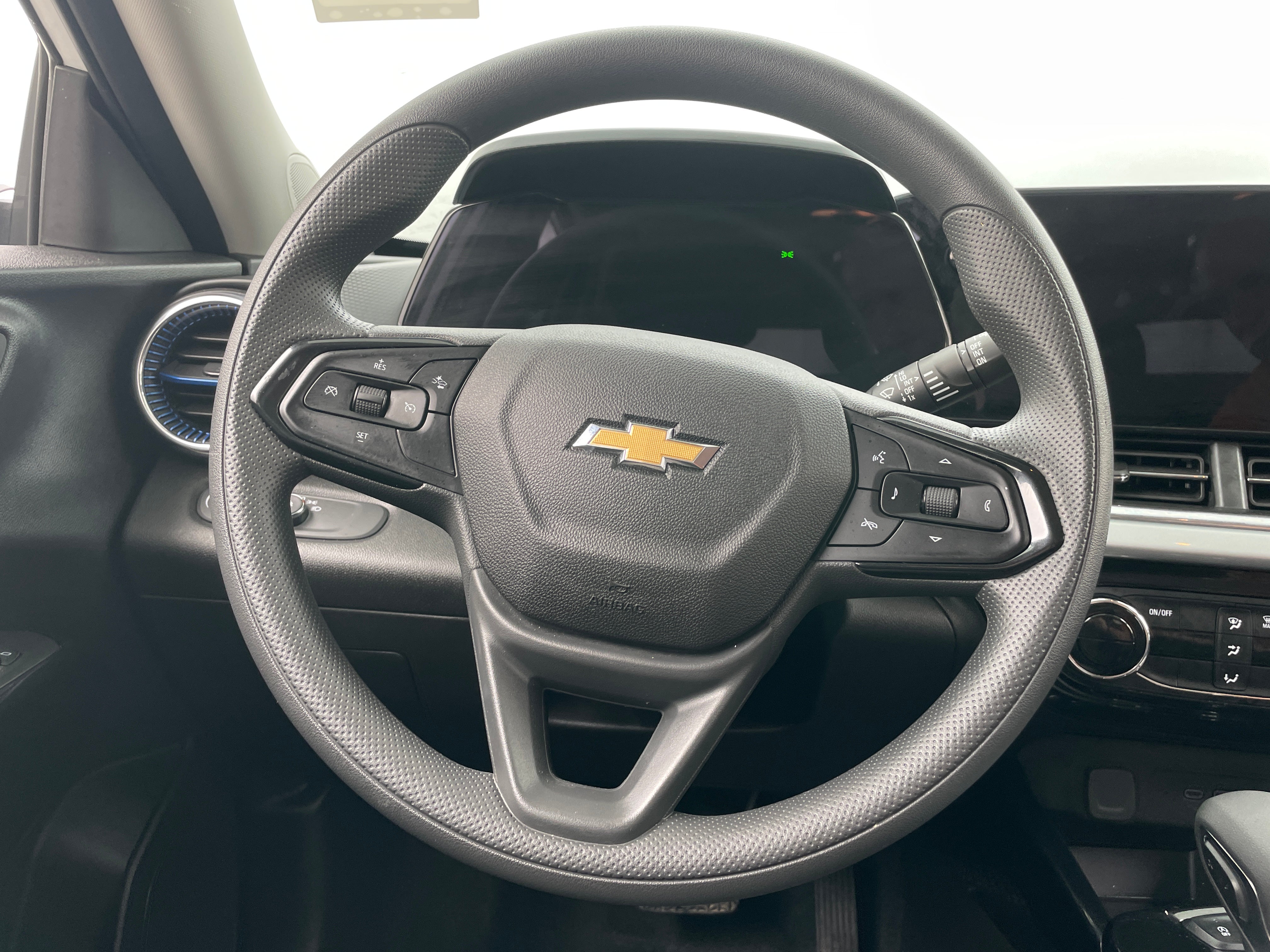 2025 Chevrolet Trax LT 5