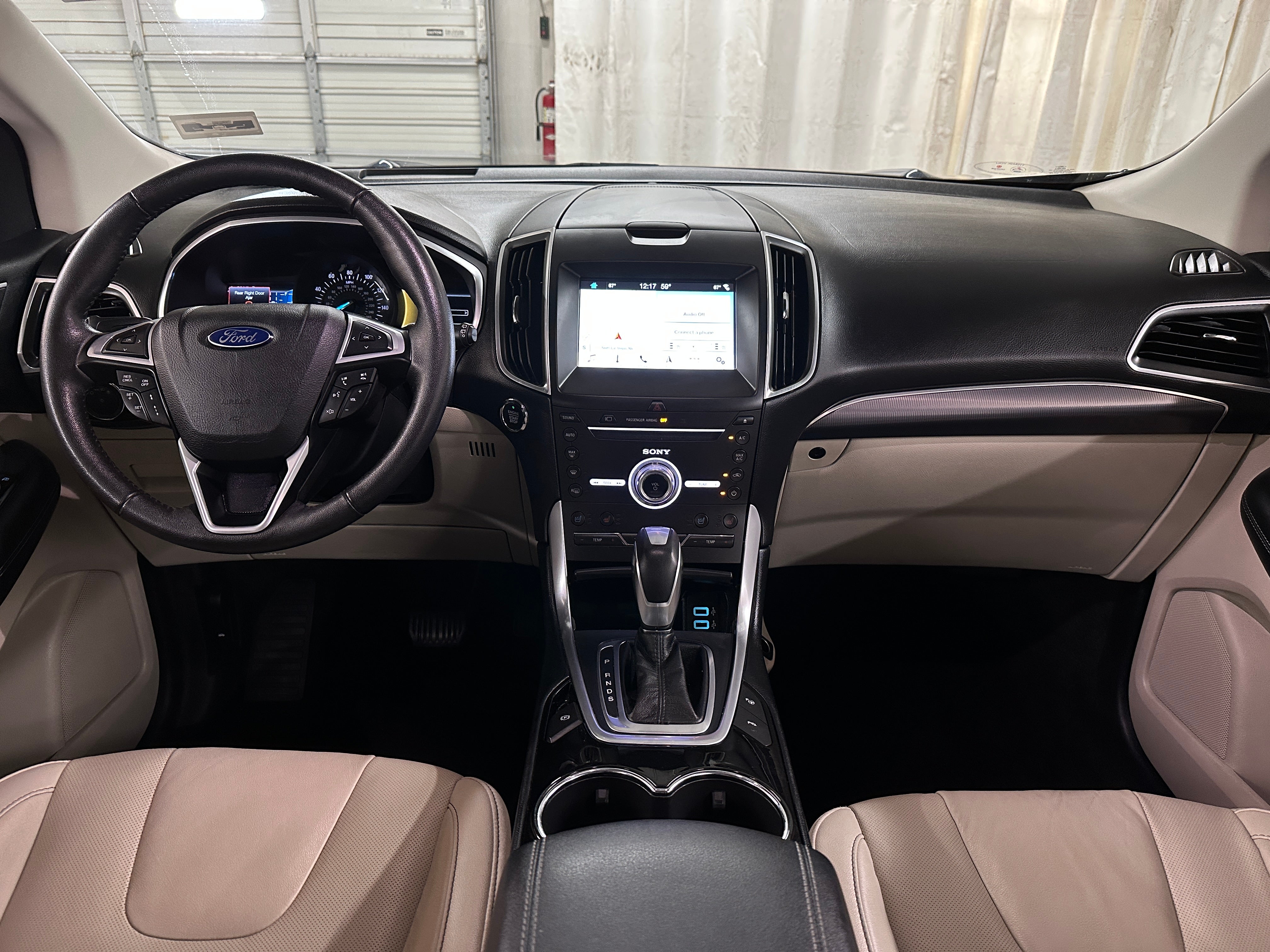 2017 Ford Edge Titanium 2