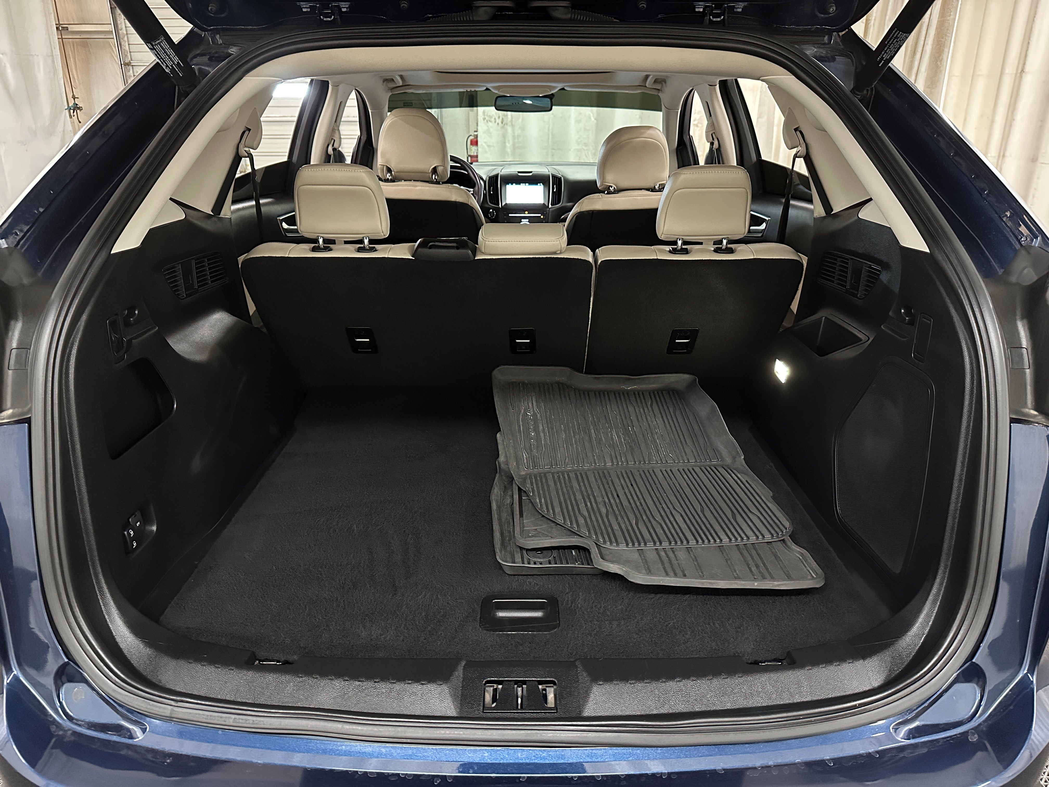 2017 Ford Edge Titanium 6