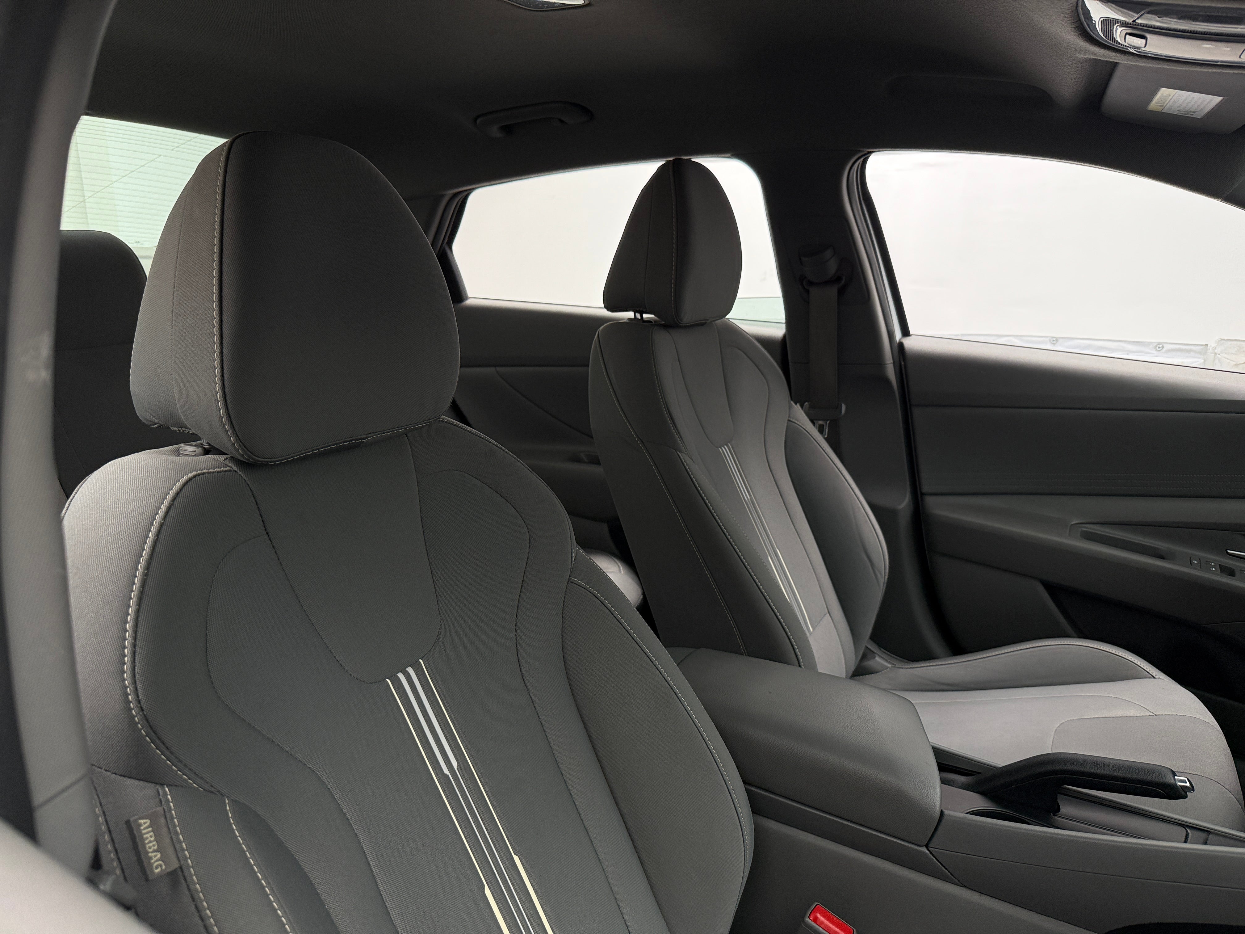 2023 Hyundai Elantra SEL 2