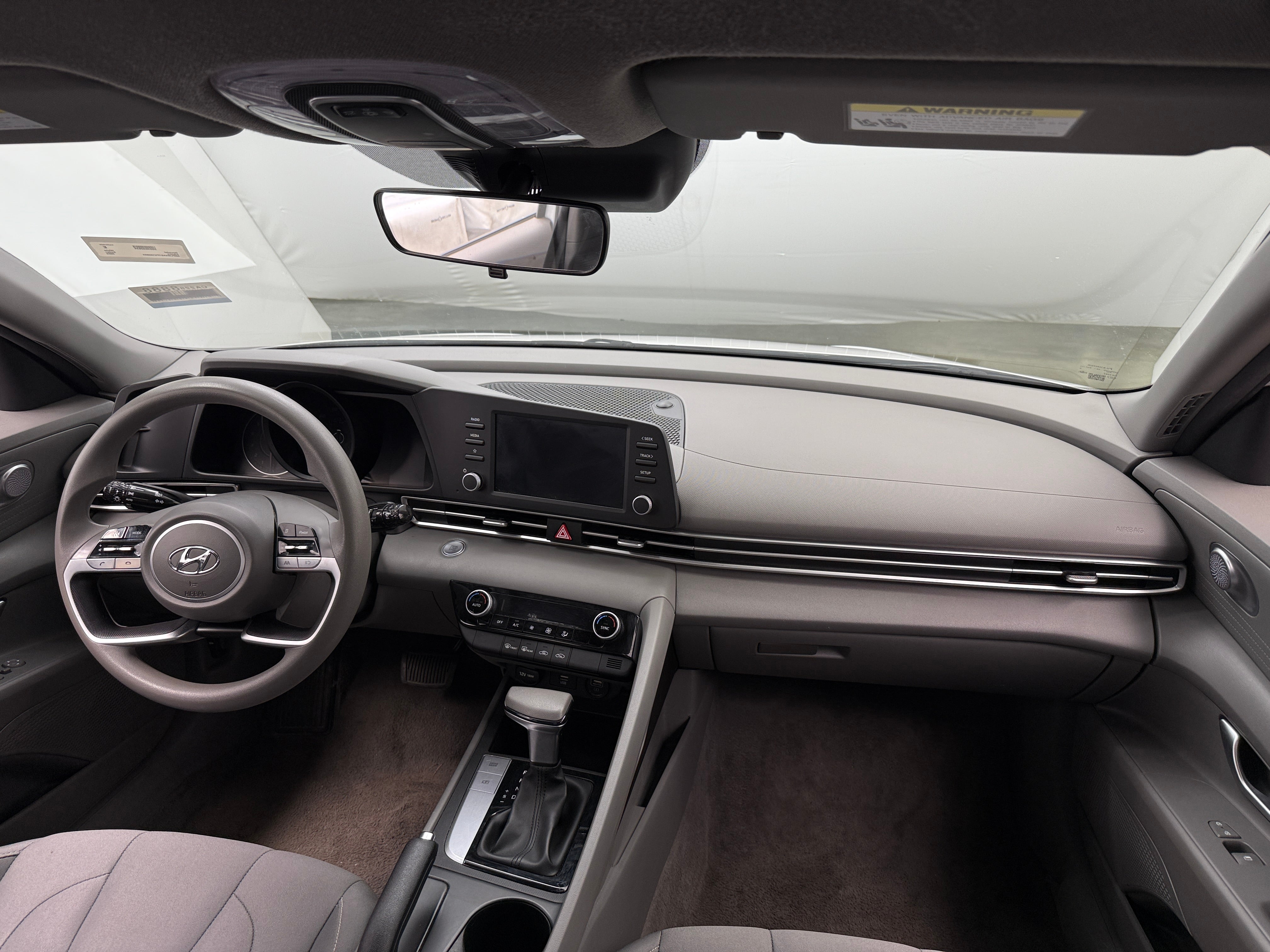 2023 Hyundai Elantra SEL 3