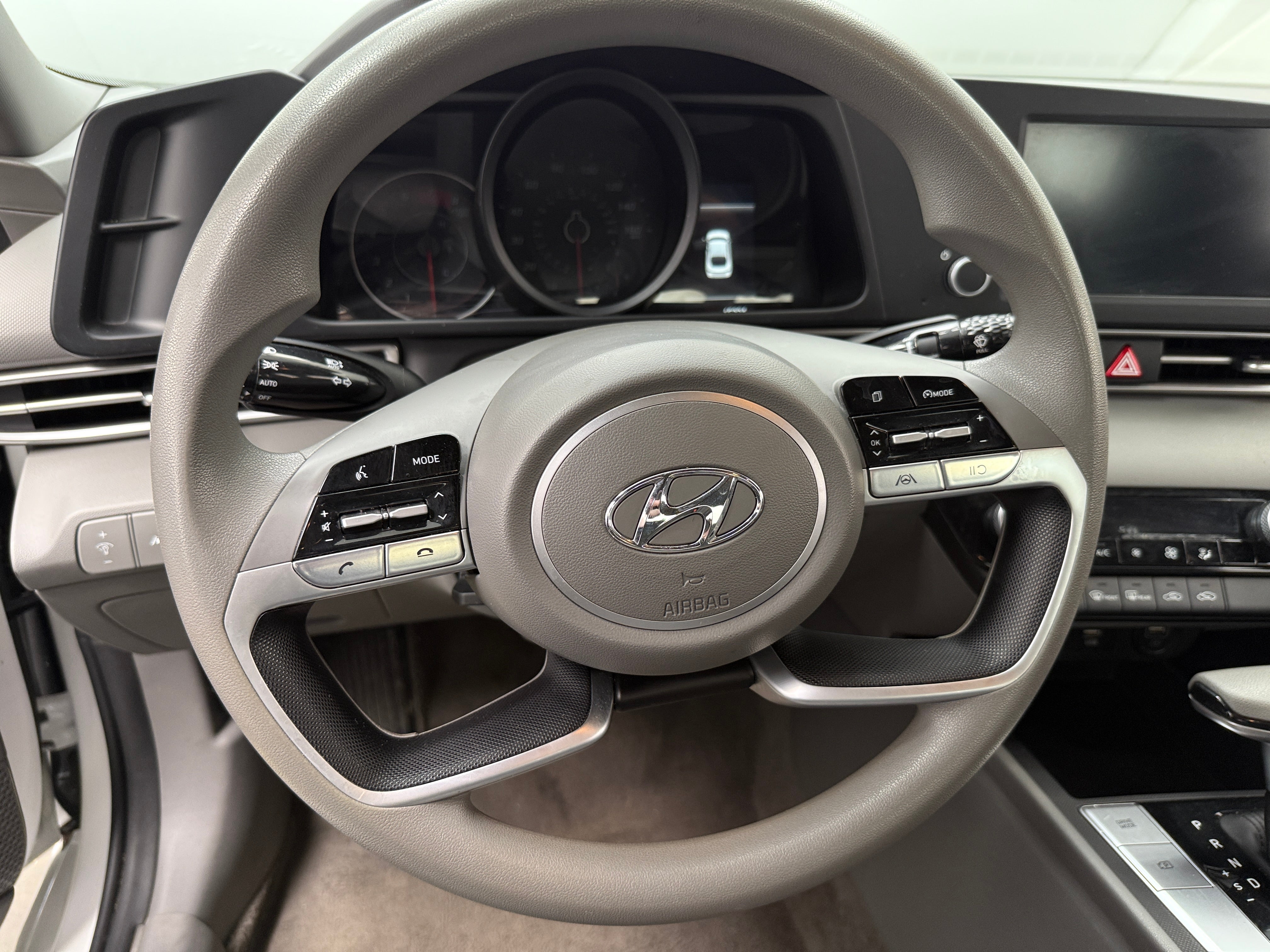 2023 Hyundai Elantra SEL 5