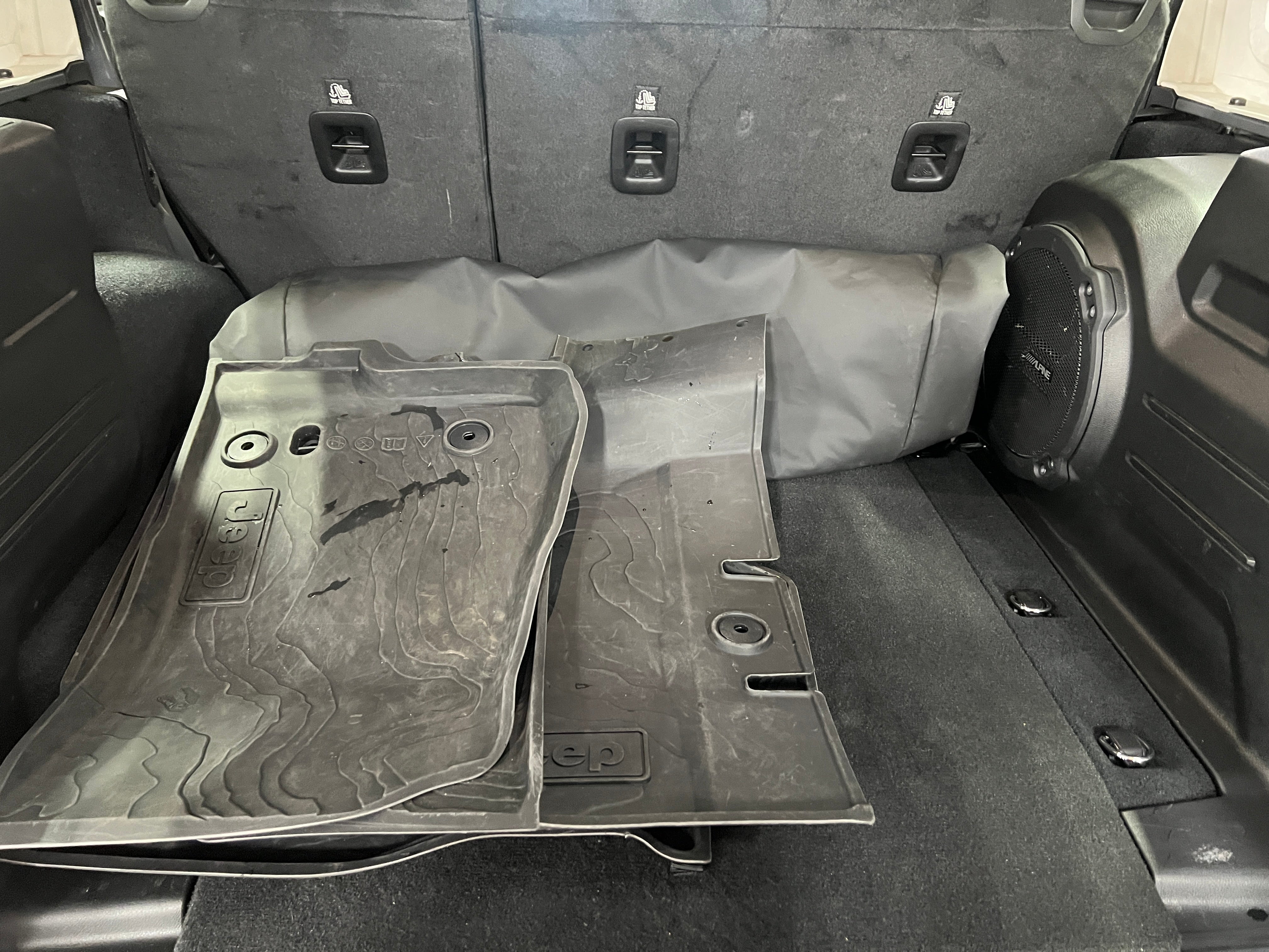 2023 Jeep Wrangler Unlimited High Tide 7