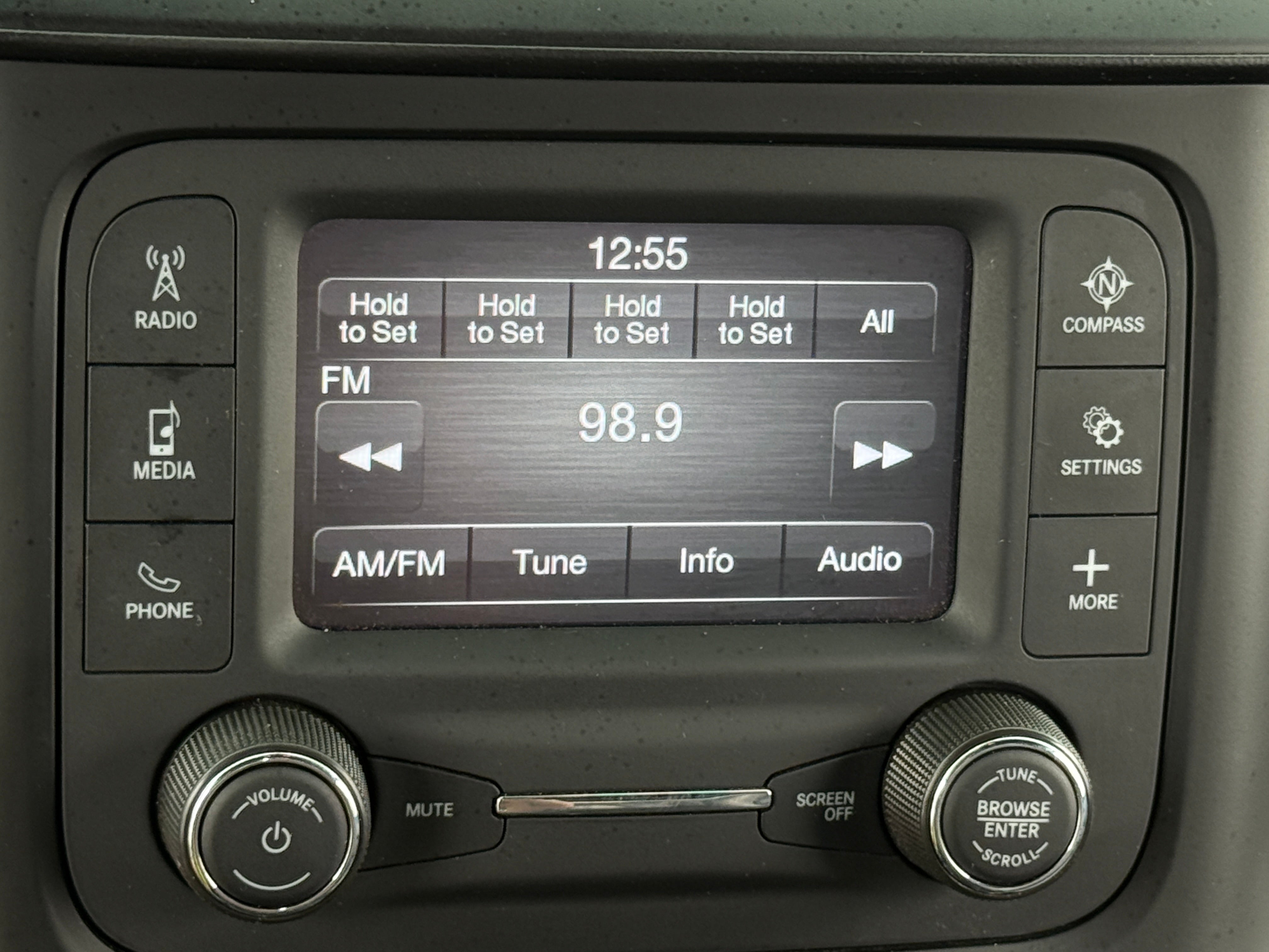 2022 RAM 2500 Tradesman 4