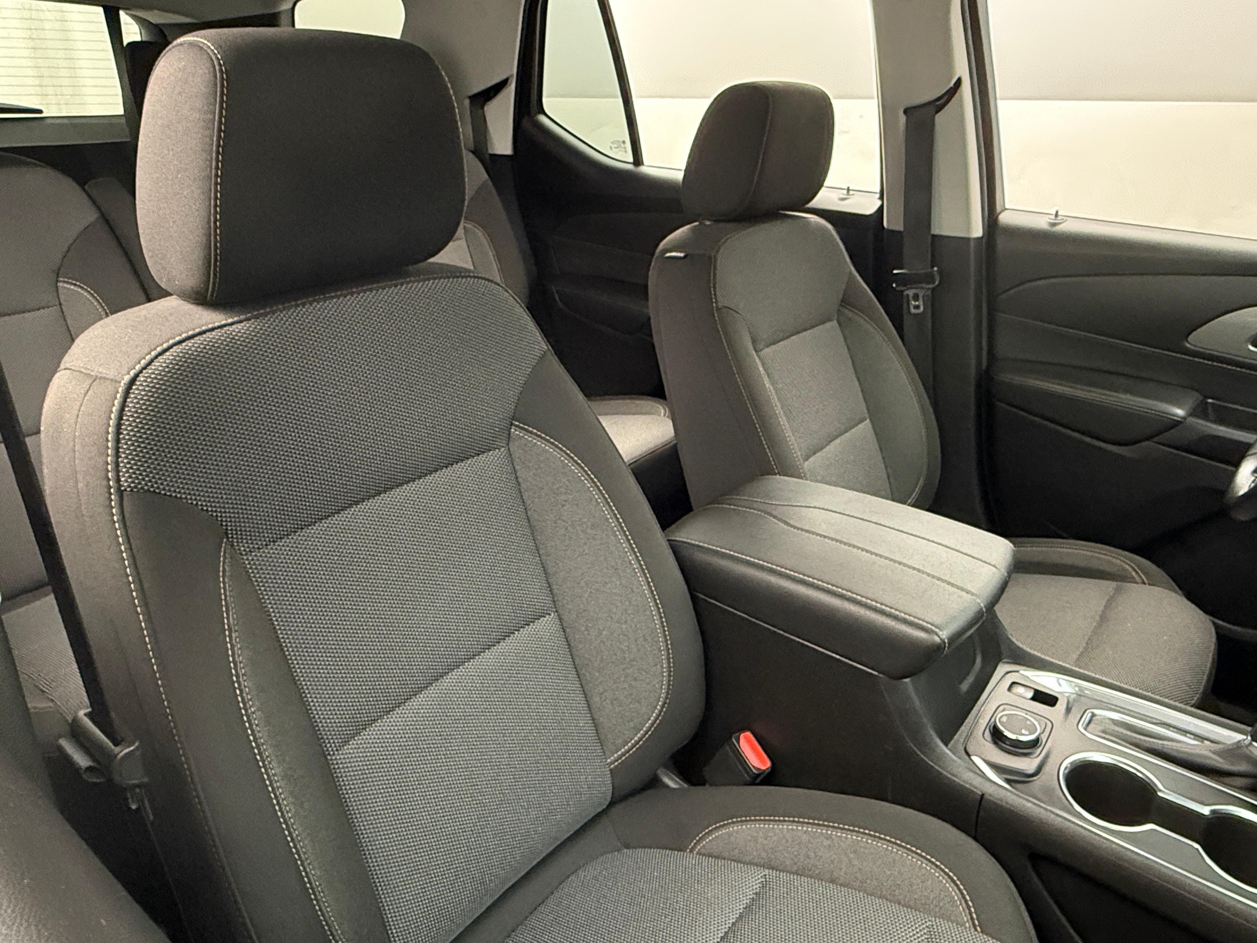 2020 Chevrolet Traverse LT 2