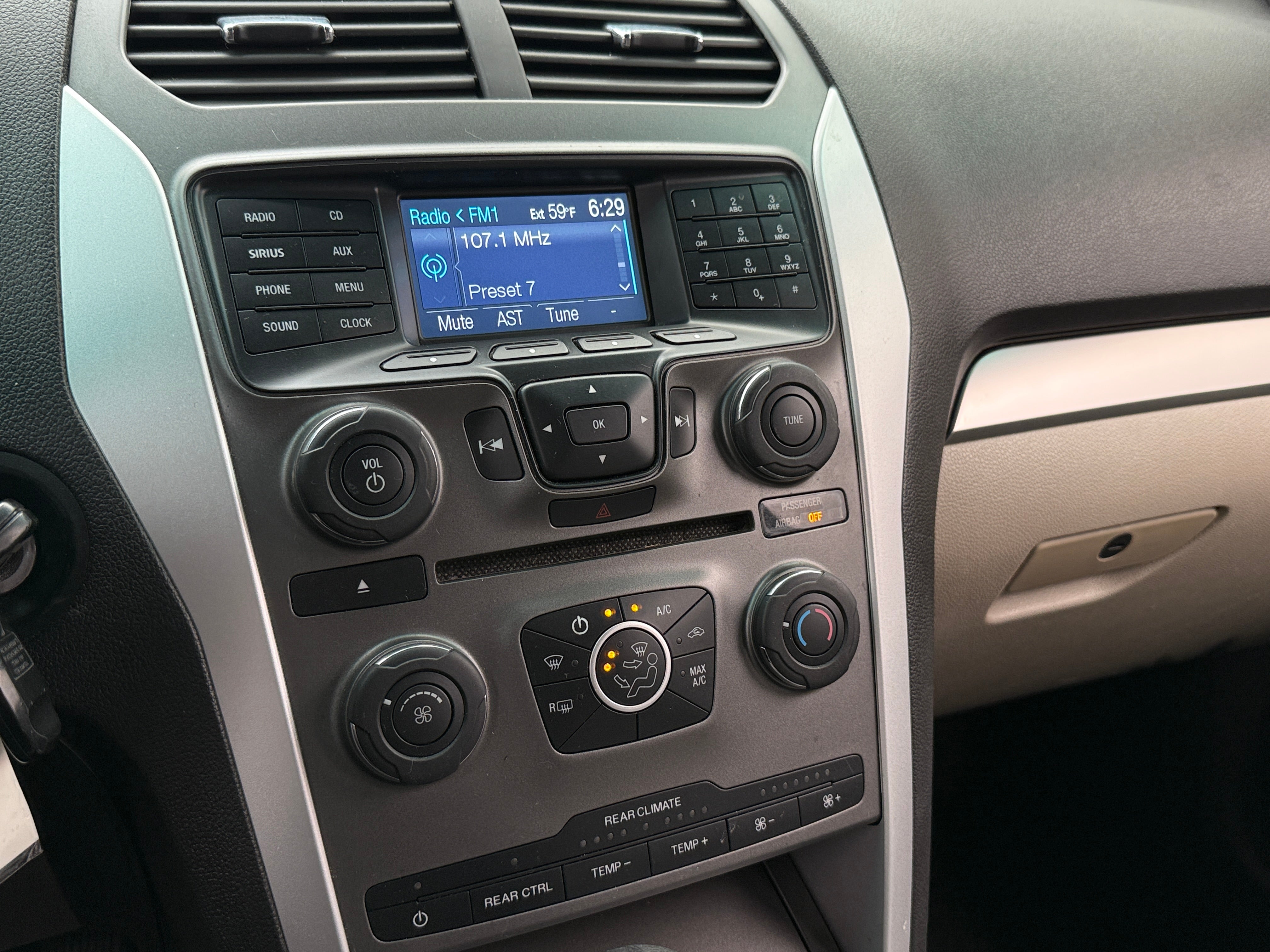 2012 Ford Explorer Base 4