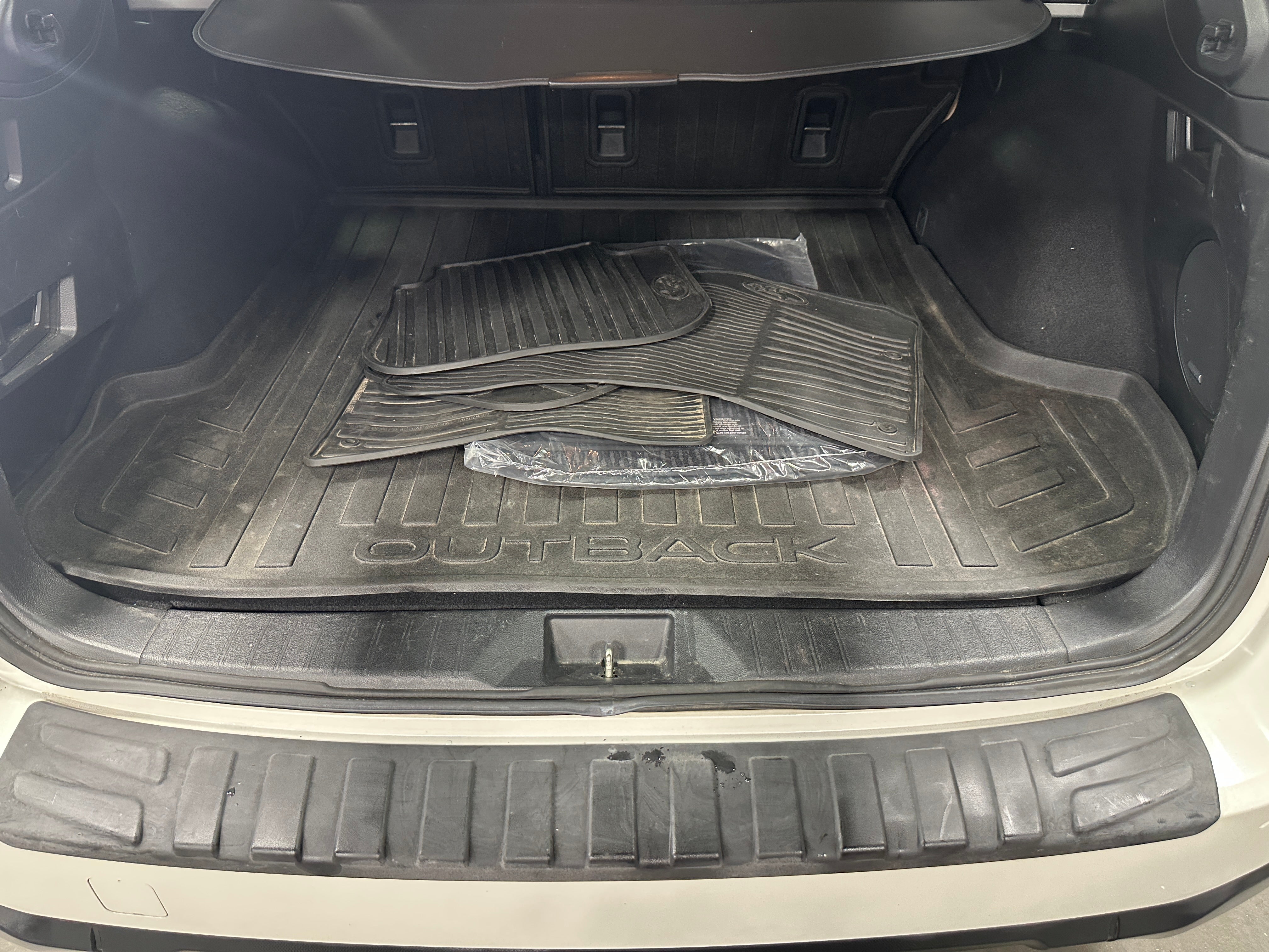 2016 Subaru Outback 2.5i Limited 6