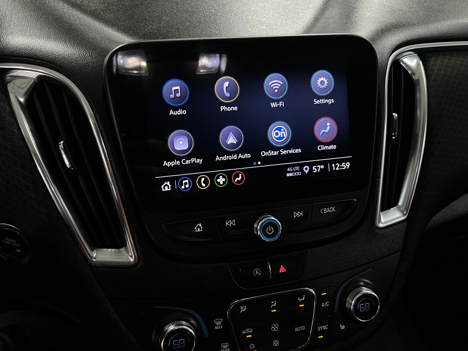 Thumbnail: 2021 Chevrolet Malibu - 4