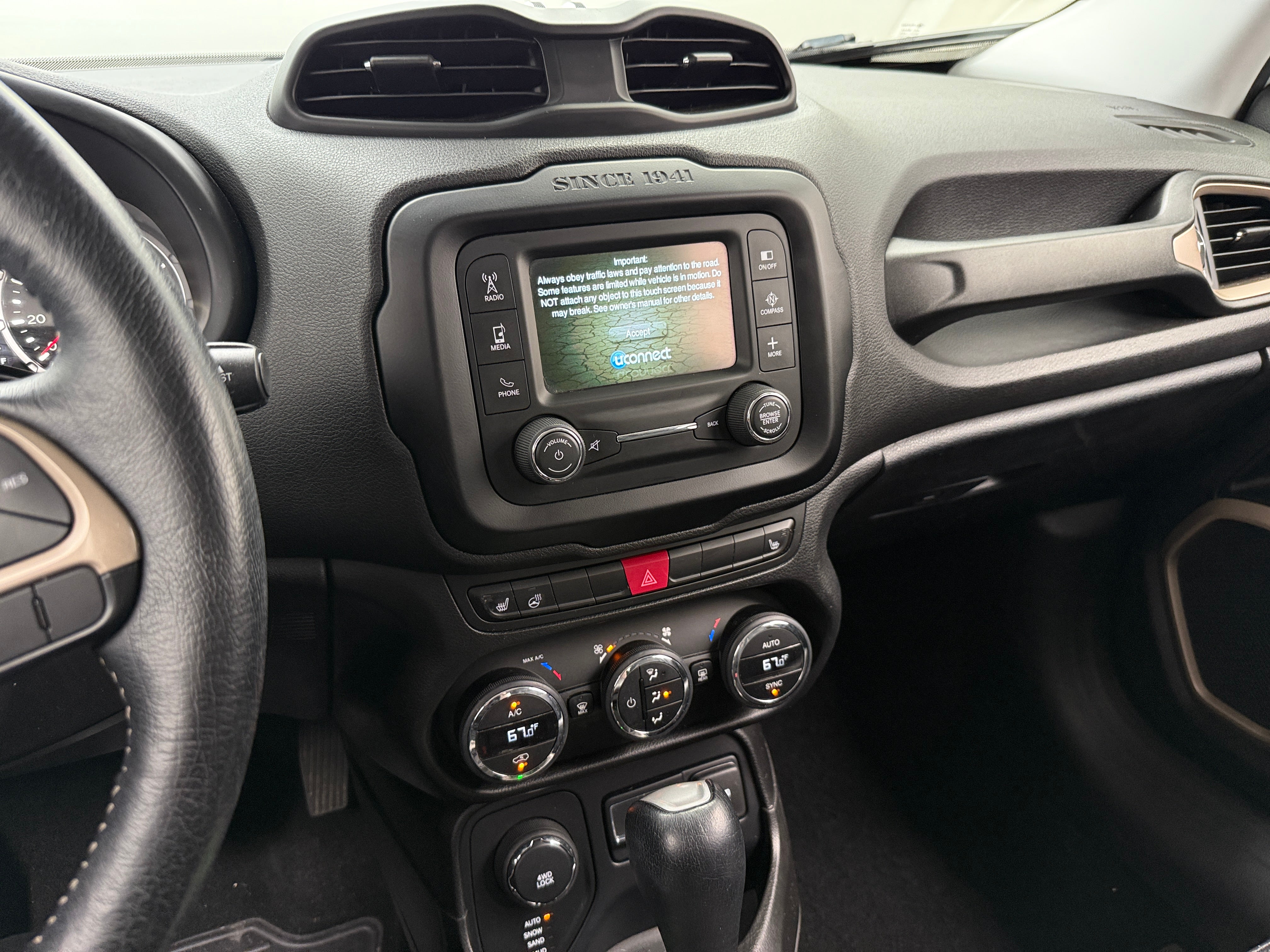 2015 Jeep Renegade Limited 3
